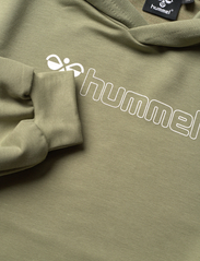 Hummel - hmlOCTOVA HOODIE - sweatshirts & huvtröjor - oil green - 2
