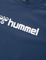 Hummel - hmlFIJI SWIM TEE - kortærmede t-shirts - dark denim - 2