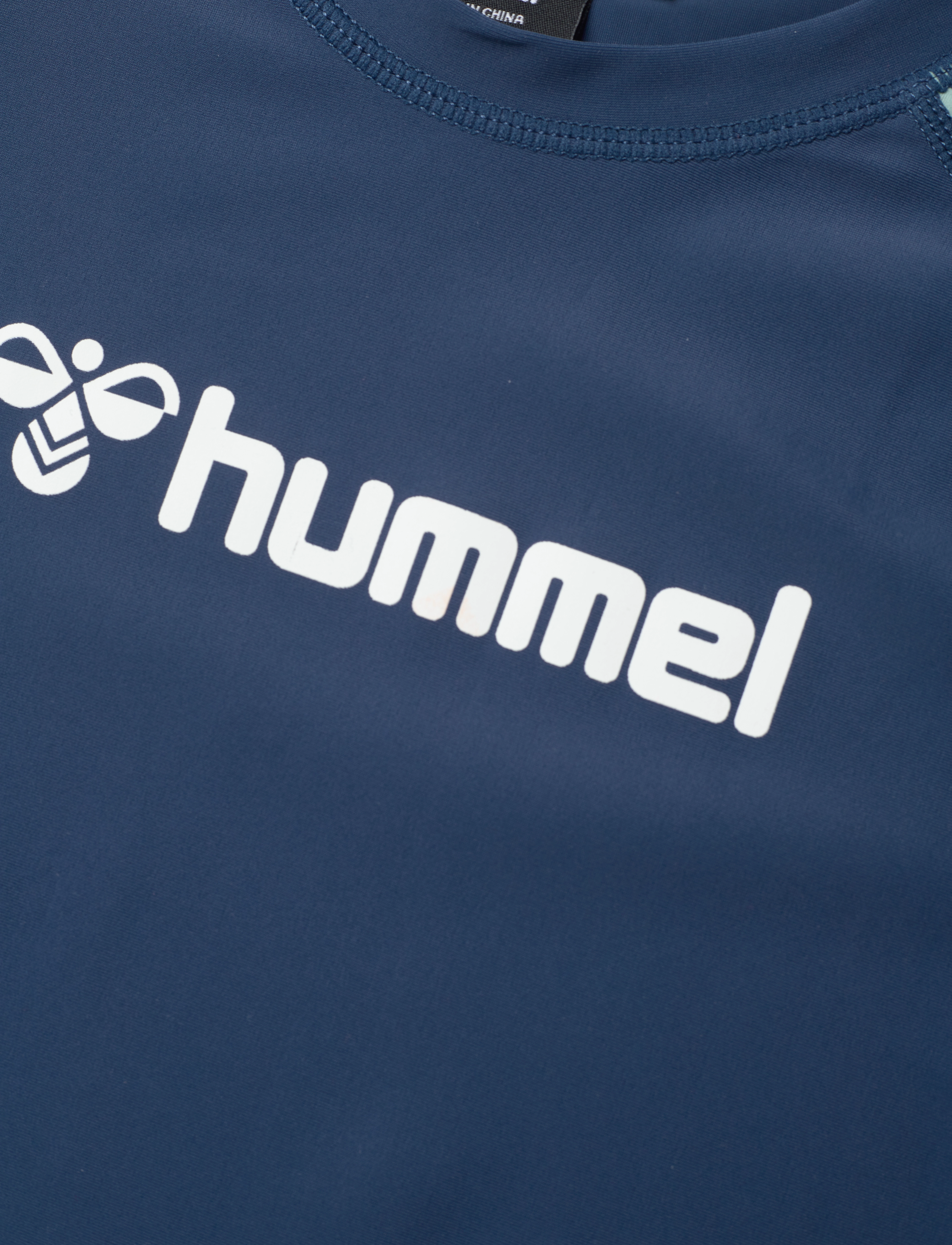 Hummel - hmlFIJI SWIM TEE - dark denim - 2