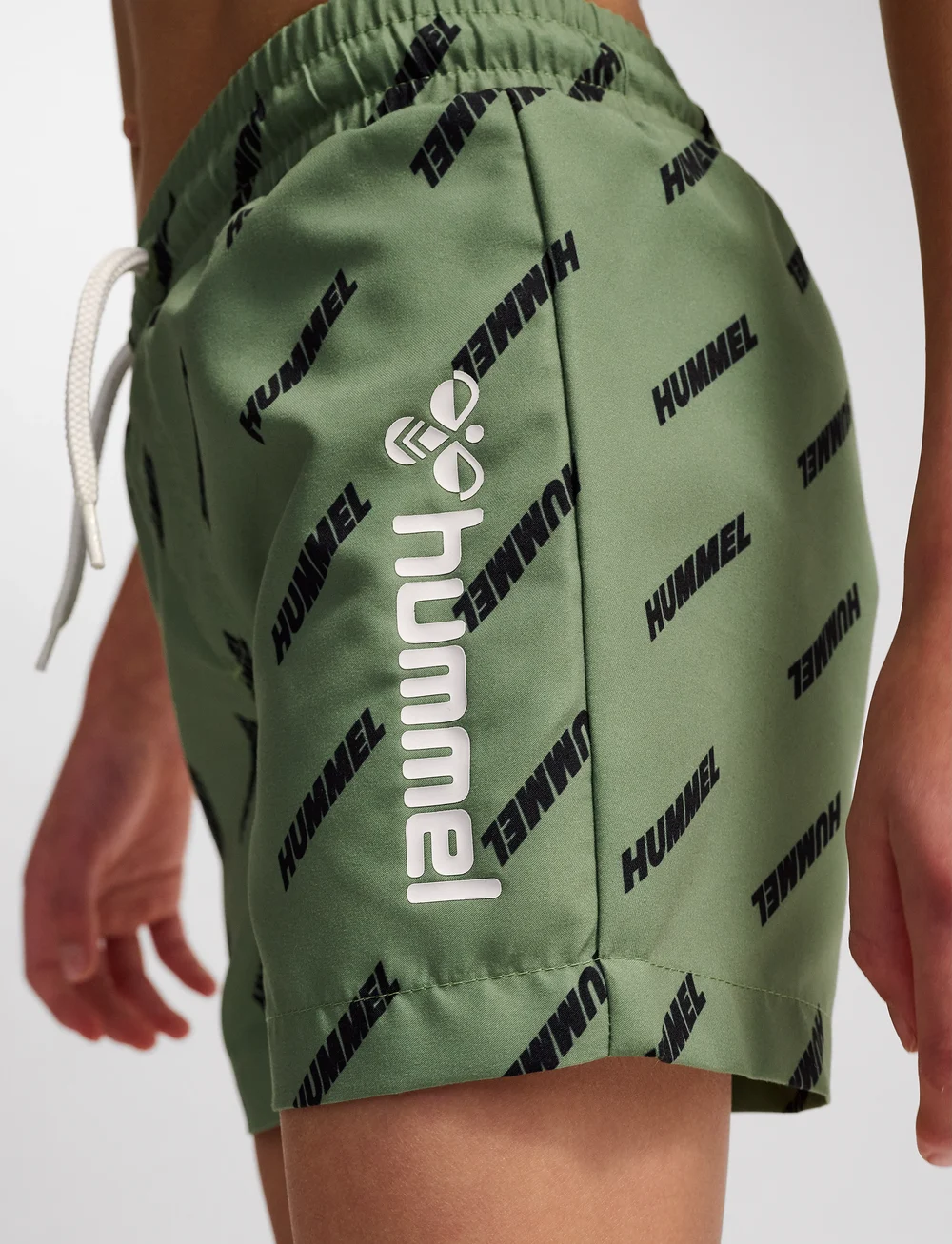 Hummel - hmlCHILL BOARD SHORTS - badehosen - hedge green - 3