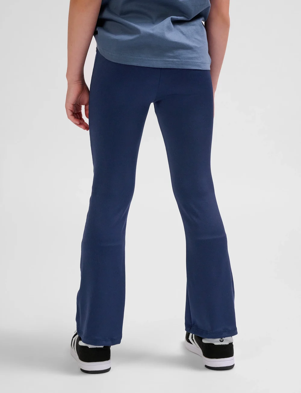 Hummel - hmlAYA HIGH RISE FLARE PANTS - bėgimo ir sportinės tamprės - black iris - 4