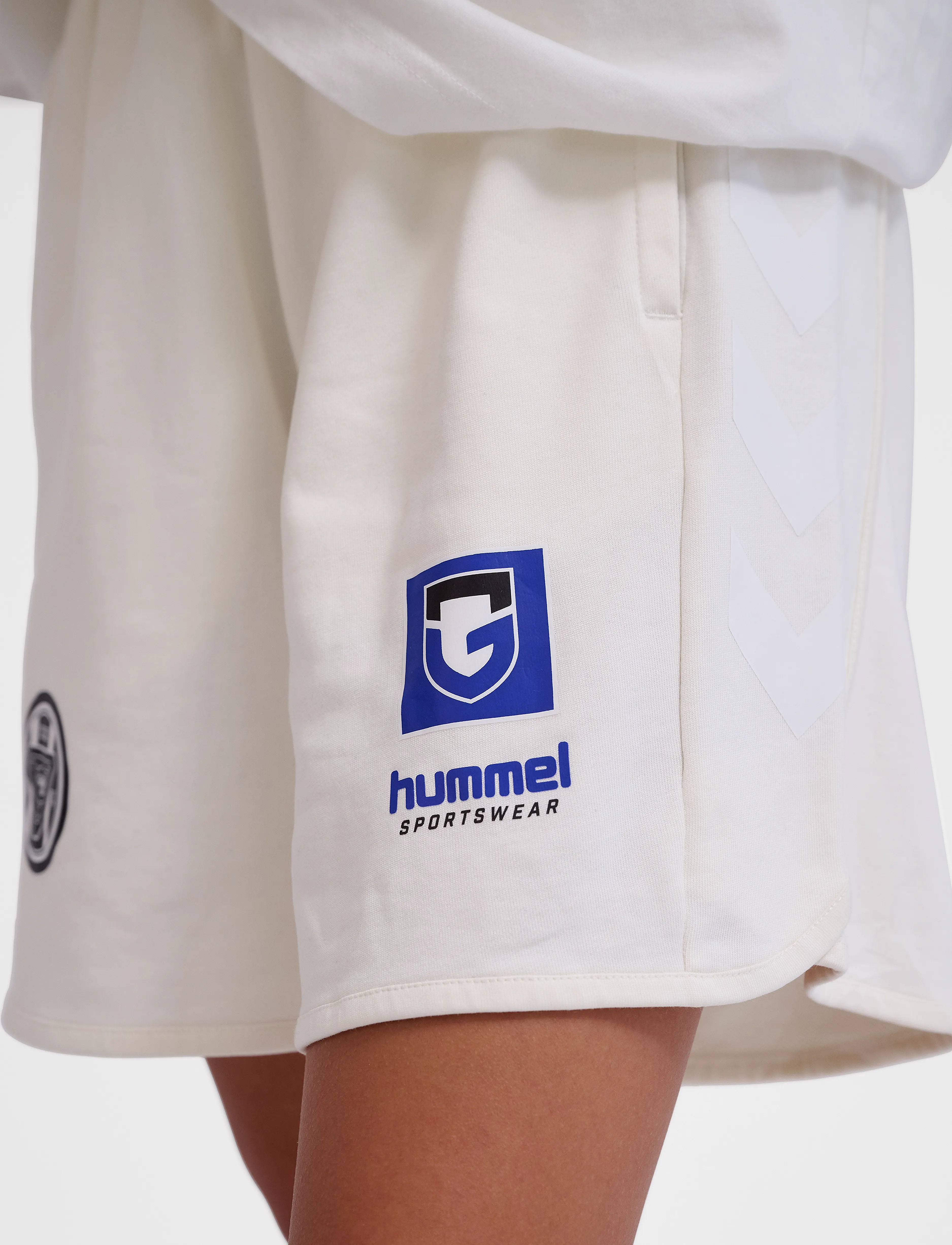 Hummel - hmlOVERSIZED SHORTS GAMBA - tofu - 5