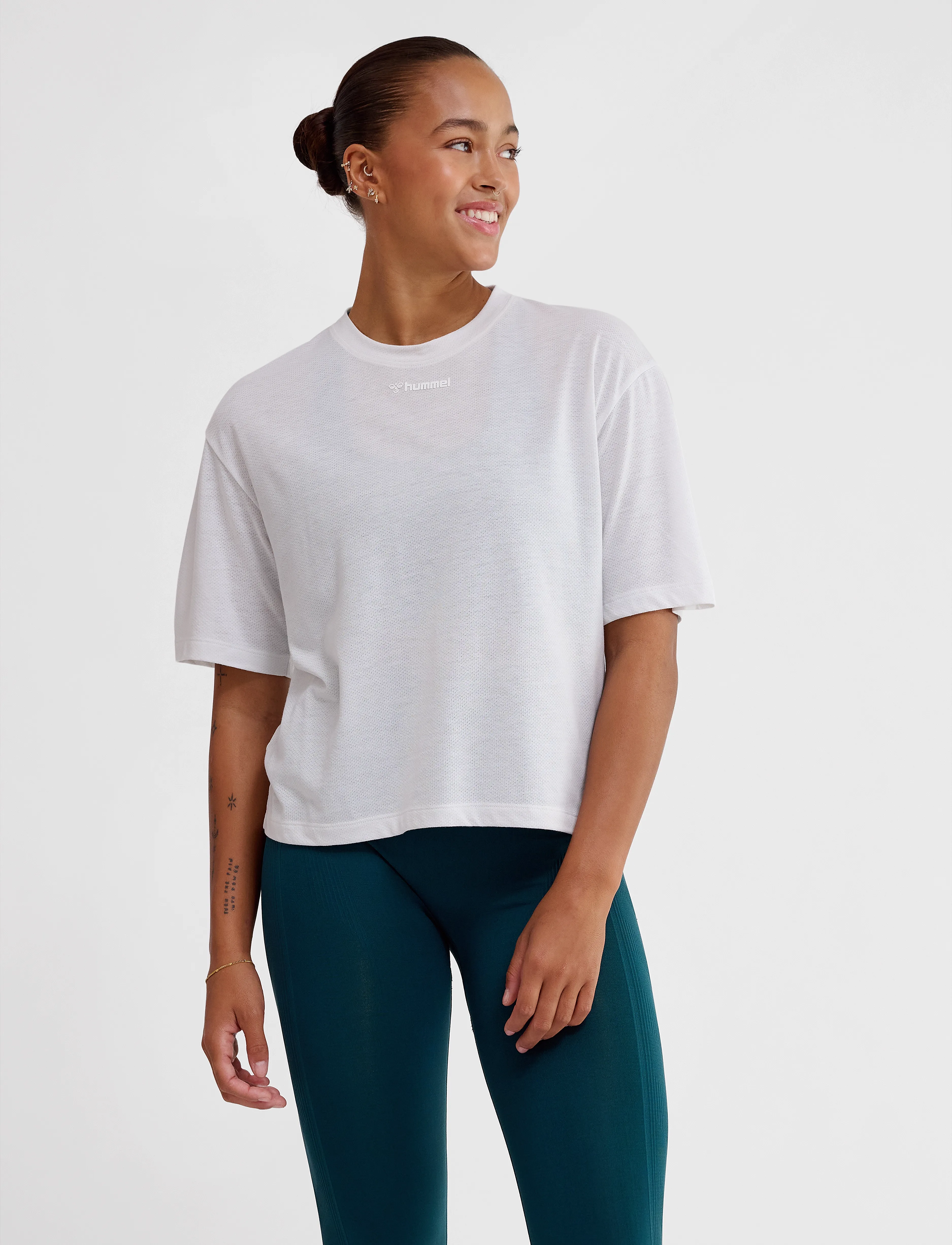 Hummel - hmlMT VANJA SHORT MUSCLE TANKTOP - white - 2