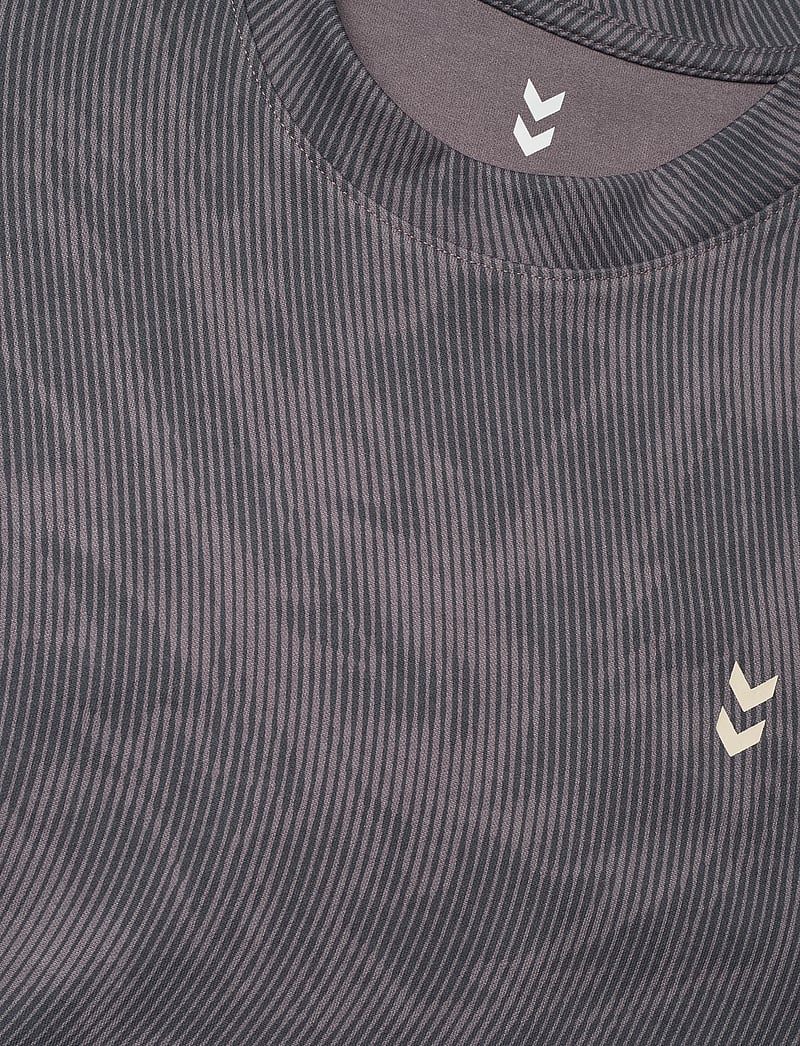 Hummel - hmlHIIT AOP LOOSE T-SHIRT S/S - t-shirts - shark - 2