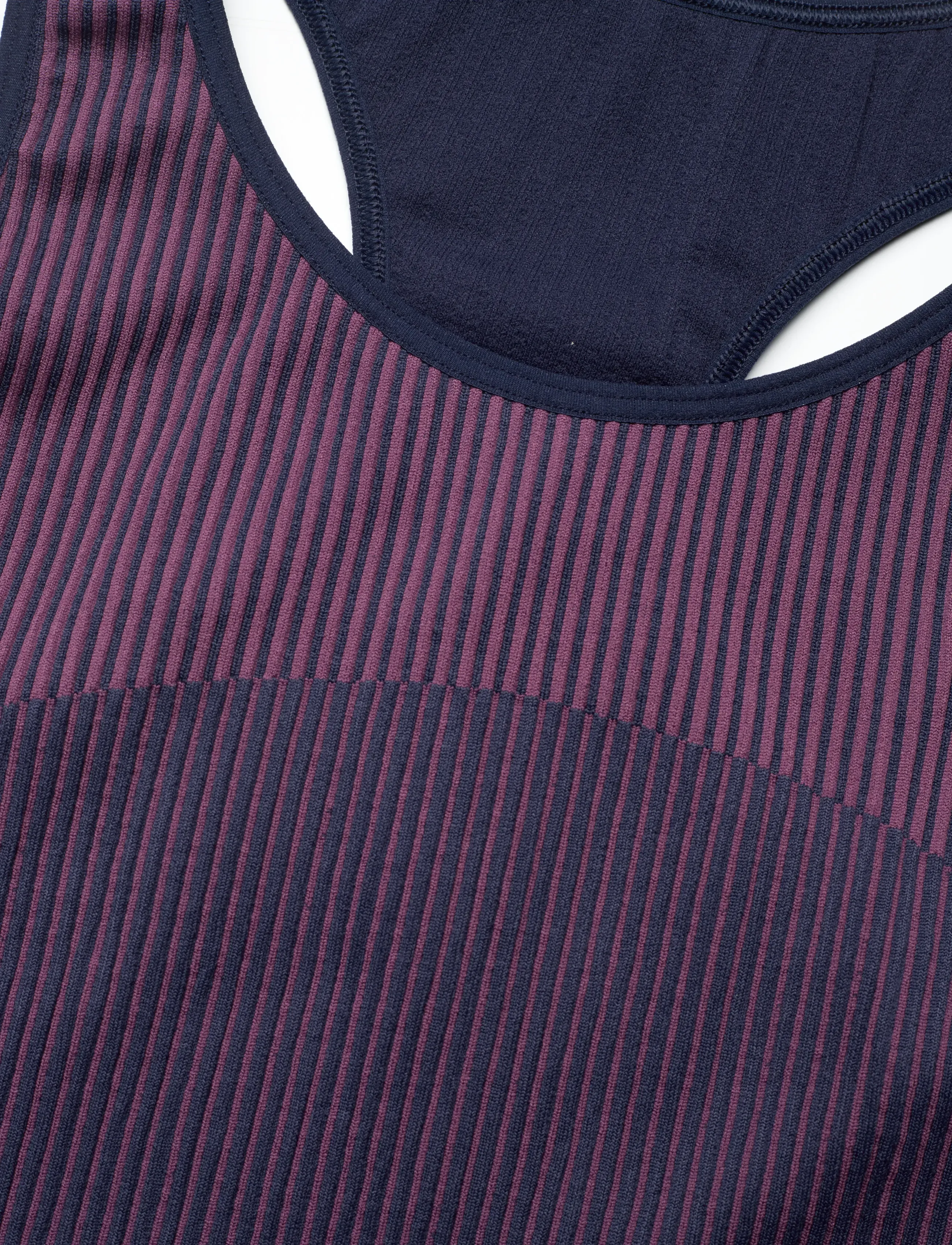 Hummel - hmlYOGA SEAMLESS W CROP TOP - sport-bhs - dress blues - 2