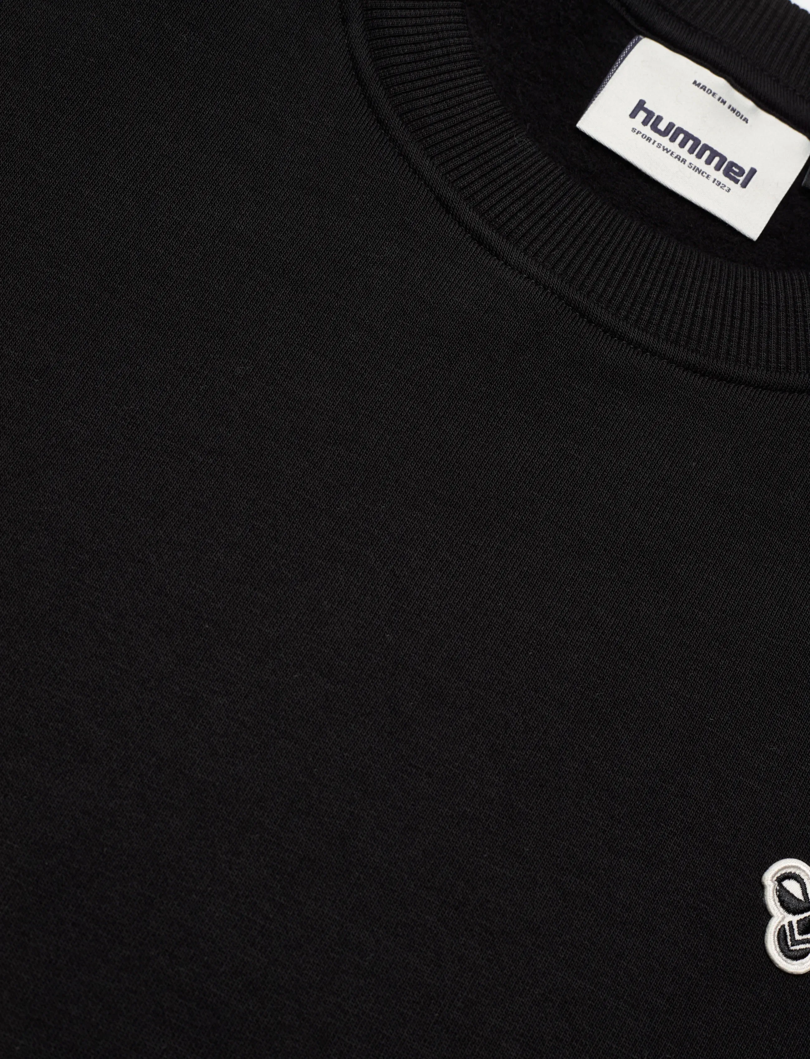 Hummel - hmlLOOSE CREWNECK BEE - Överdelar - black - 2