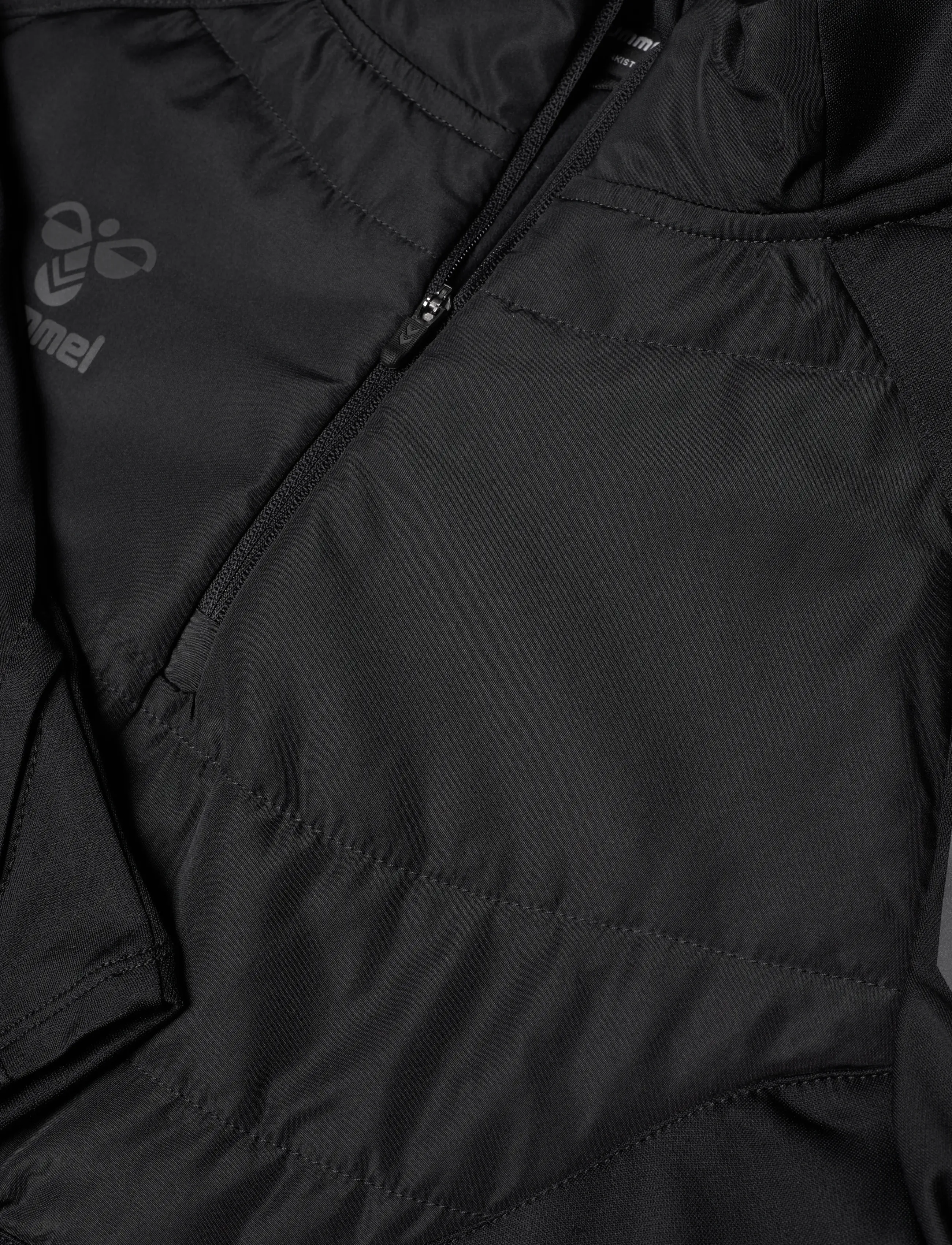 Hummel - hmlBTC WINTER TRAINING HALF ZIP - sportinės striukės - black - 2