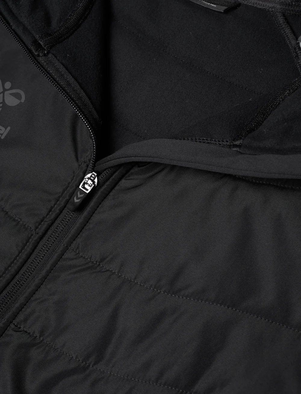 Hummel - hmlBTC WINTER TRAINING JACKET - sports jackets - black - 2