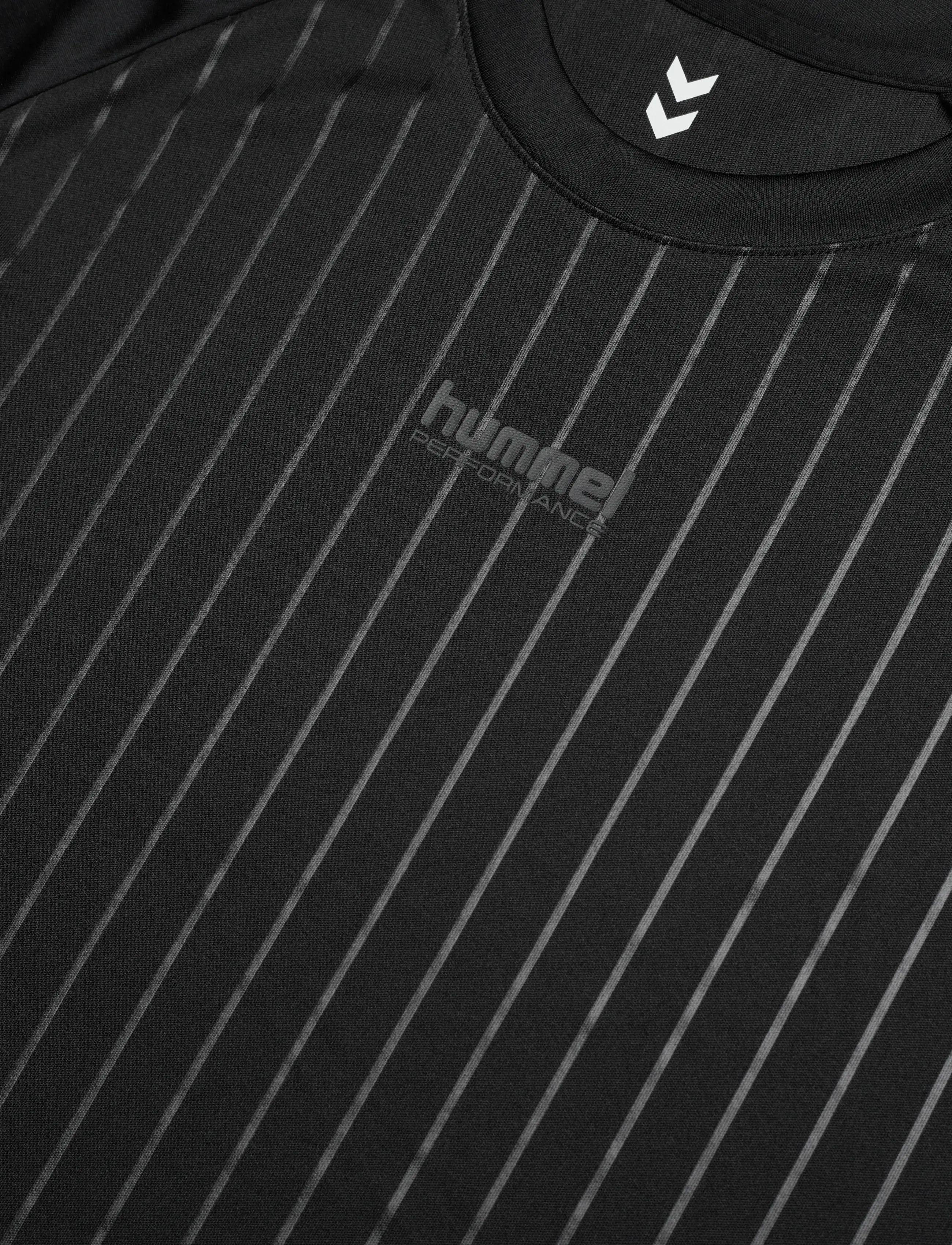 Hummel - hmlPULSE STRIPE T-SHIRT S/S - t-shirts - black - 2