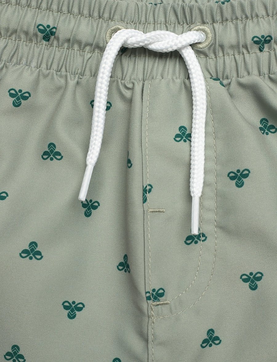 Hummel - hmlJR REG BEE AOP BOARD SHORTS - sport-shorts - shadow - 2