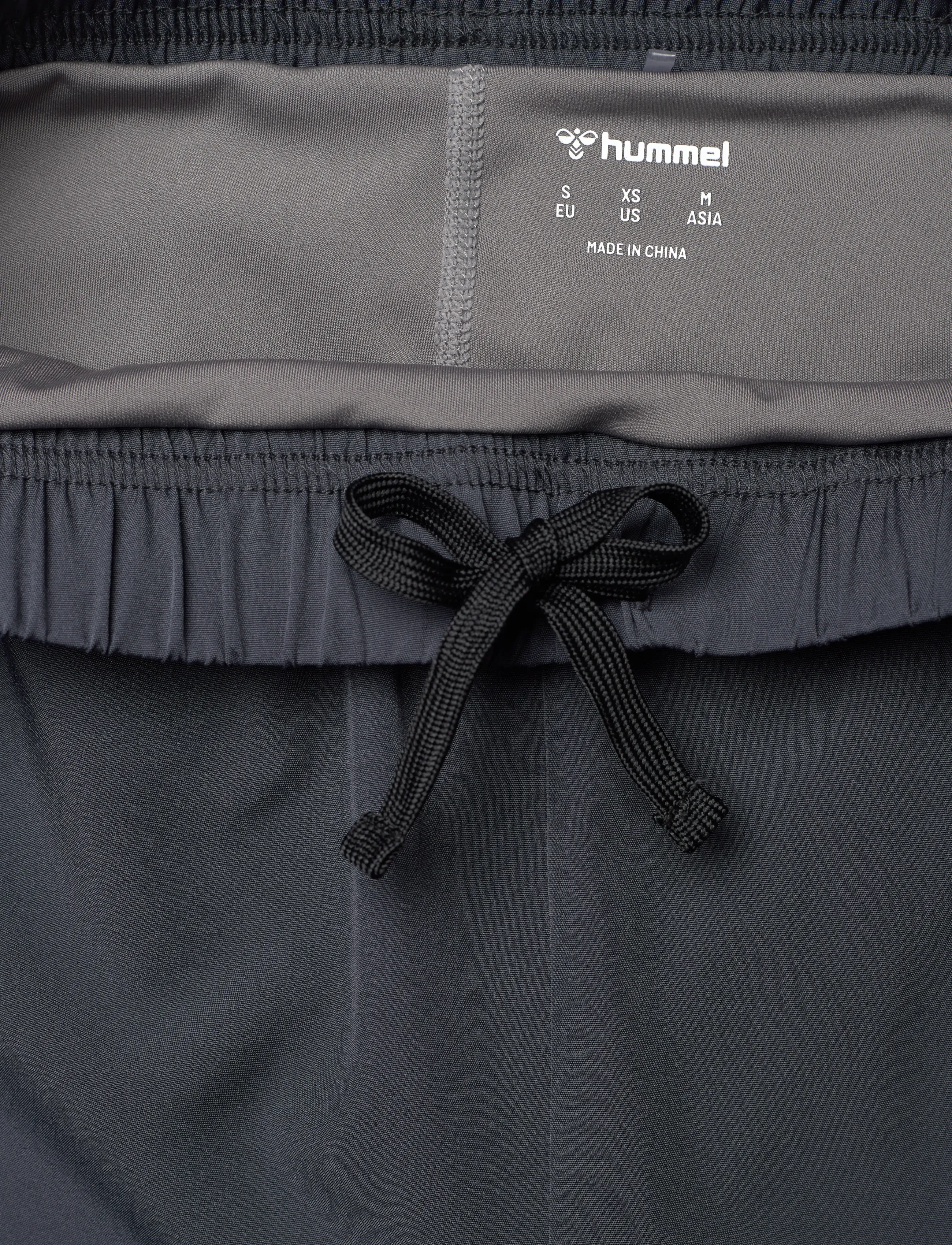 Hummel - hmlHIIT INTENSITY W 2 IN 1 SHORTS - lühikesed treeningpüksid - ebony - 3