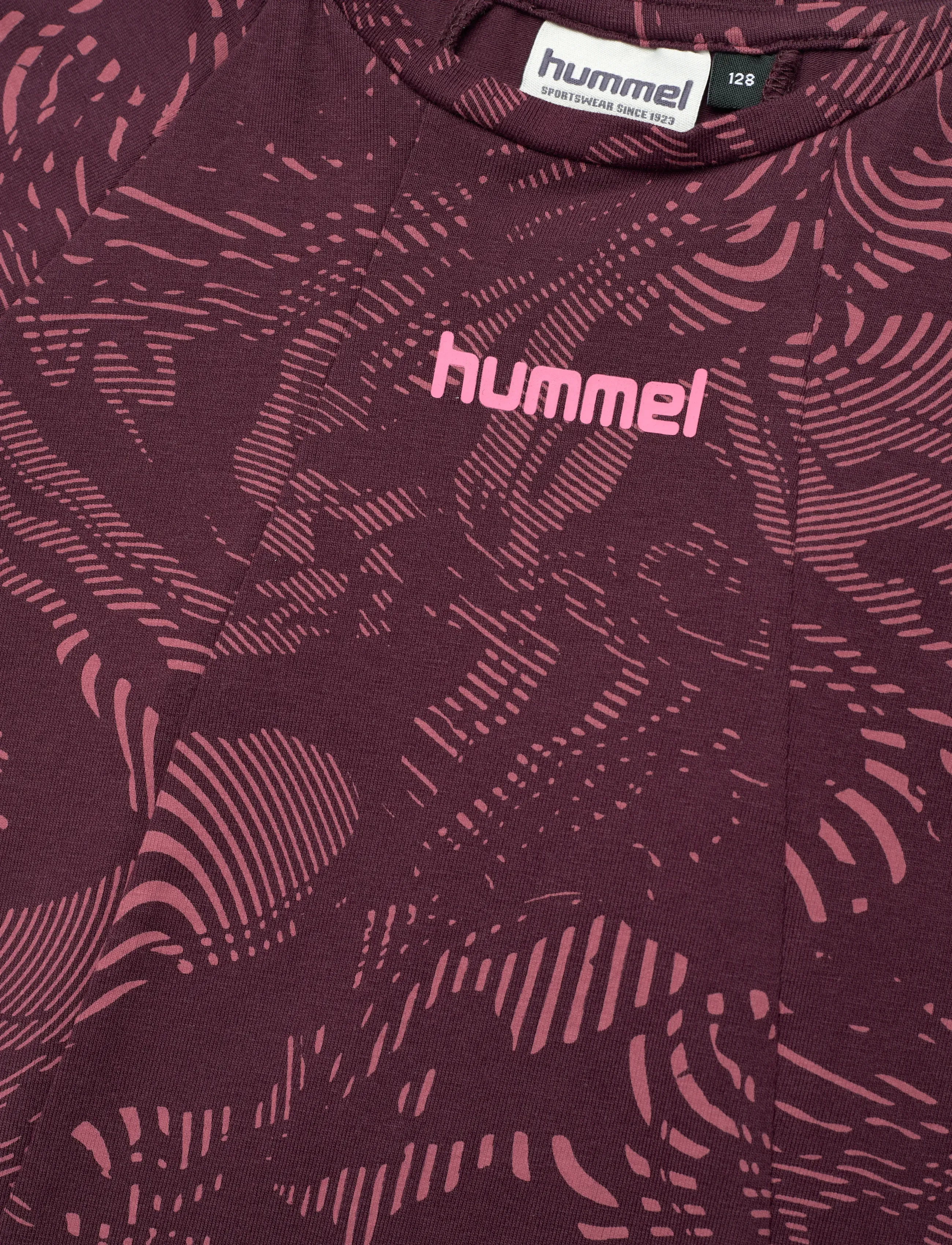 Hummel - hmlJR AOP A-SHAPED T-SHIRT - Íþróttatoppar - winetasting - 2