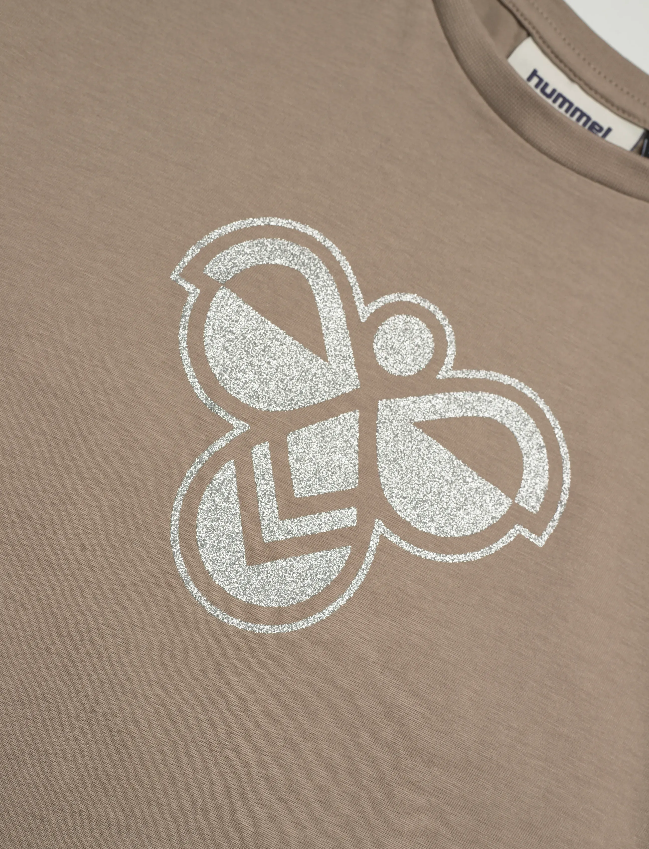 Hummel - hmlJR RUFFLE T-SHIRT SS BIG BEE - kortærmede t-shirts - rock ridge - 2