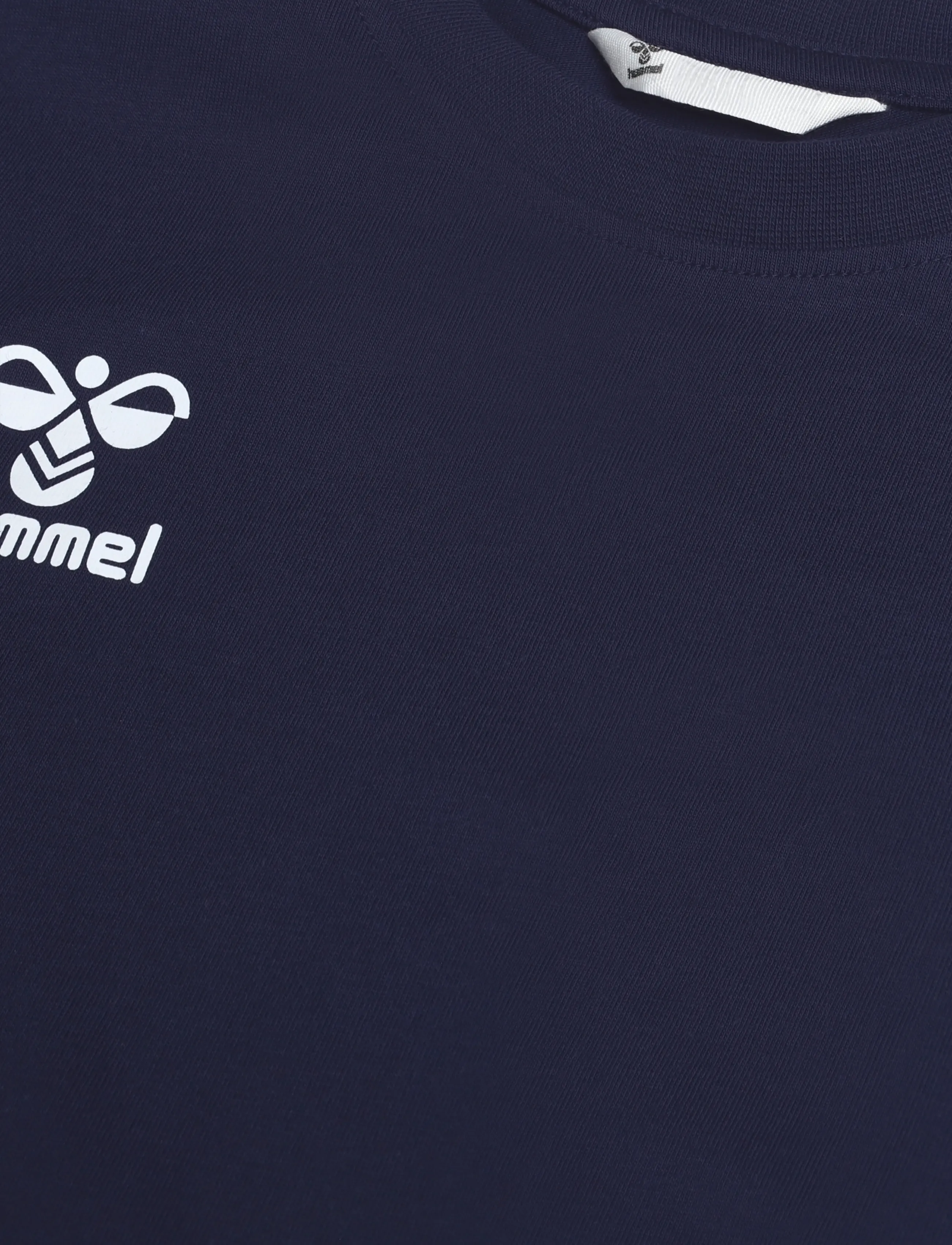 Hummel - hmlGO 2.0 CHEVRON T-SHIRT S/S KIDS - kortærmede t-shirts - marine - 2