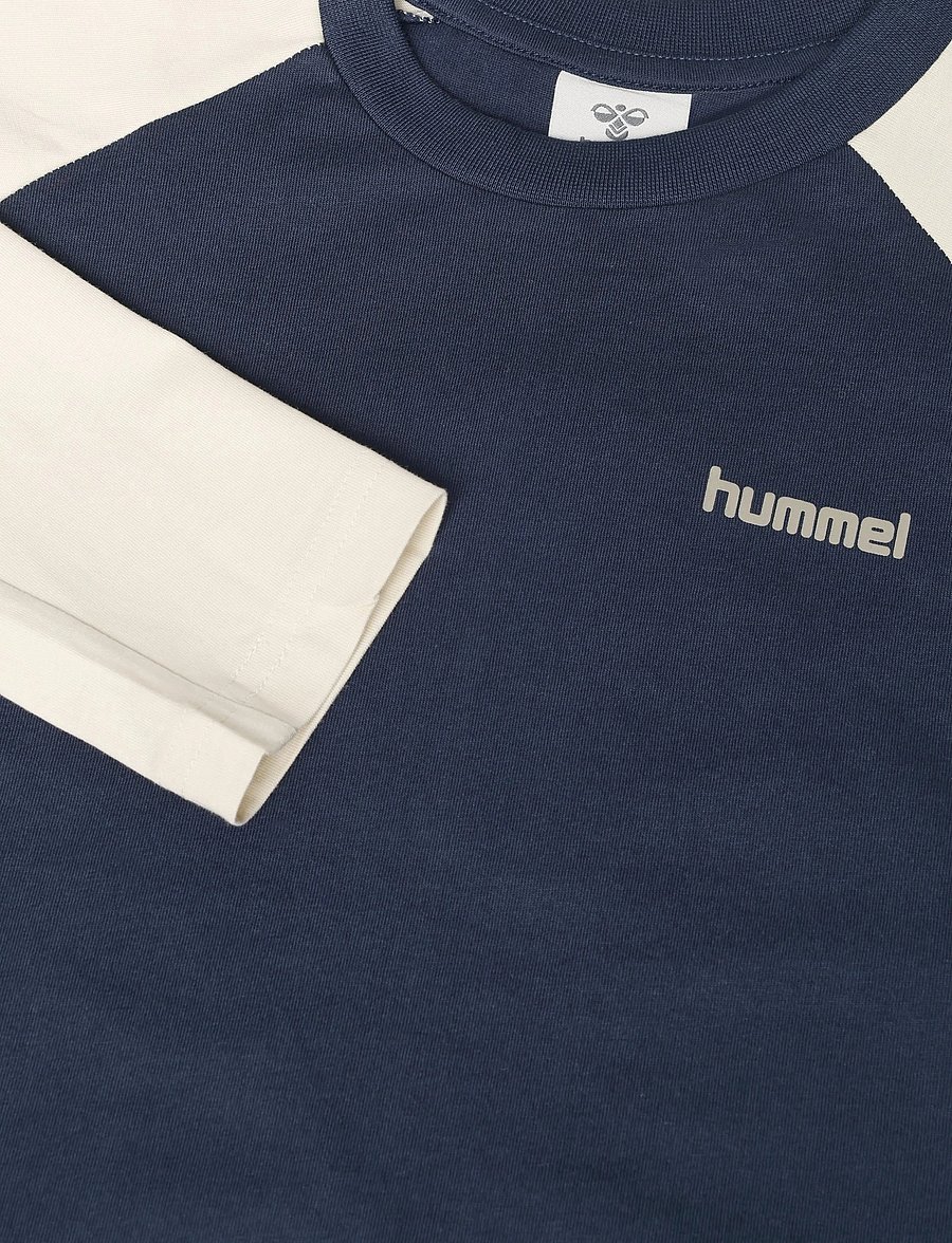 Hummel - hmlJR LOOSE GRAPHIC T-SHIRT L/S - langärmelig - dress blues - 2