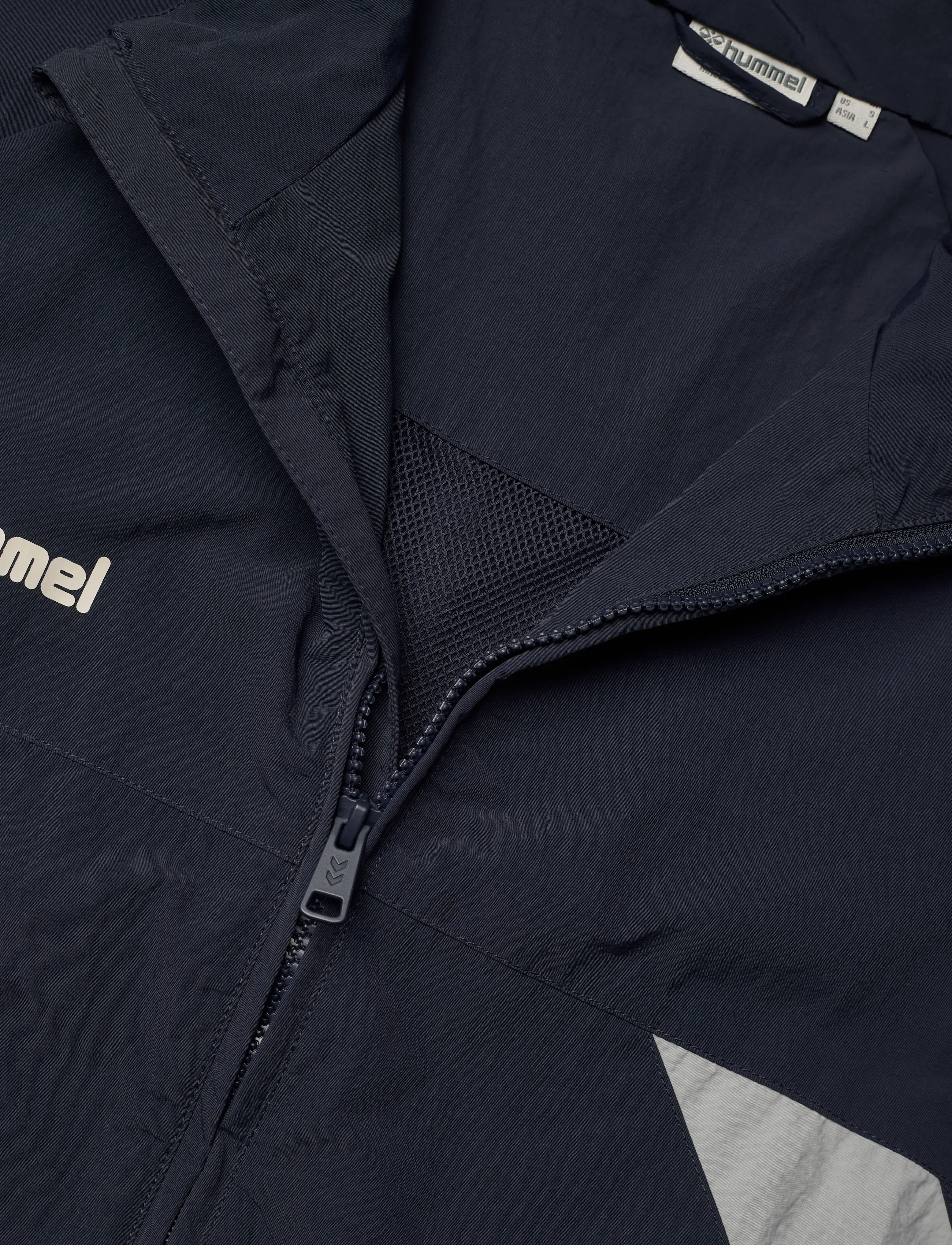 Hummel - hmlWORLD 26 TRACK ZIPJACKET - dark sapphire - 2