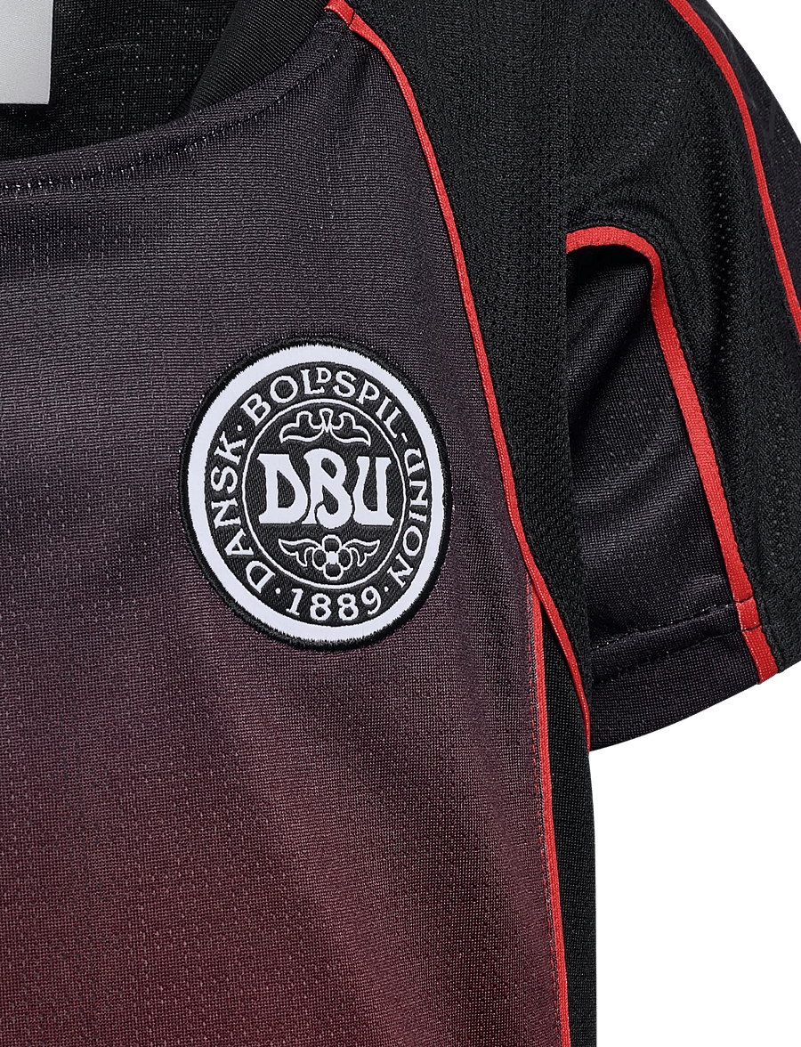 Hummel - DBU-ALIS 26 JERSEY S/S KIDS - black/red - 4