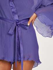 Hunkemöller - Kimono Chiffon Plisse - plus size & curvy - blue iris - 4