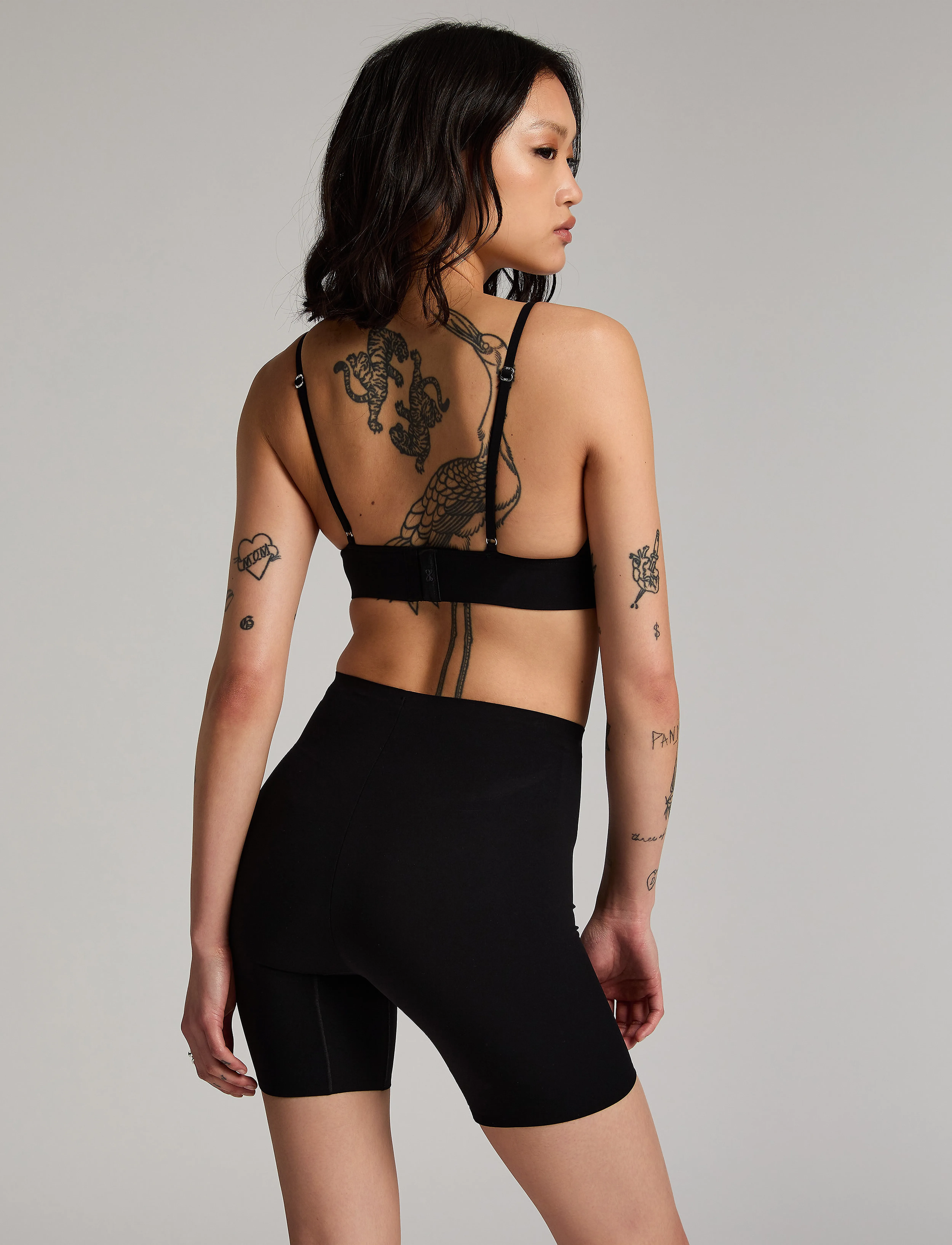Hunkemöller - SMOOTH TRIANGLE BRALETTE - bralette-rintaliivit - caviar - 4