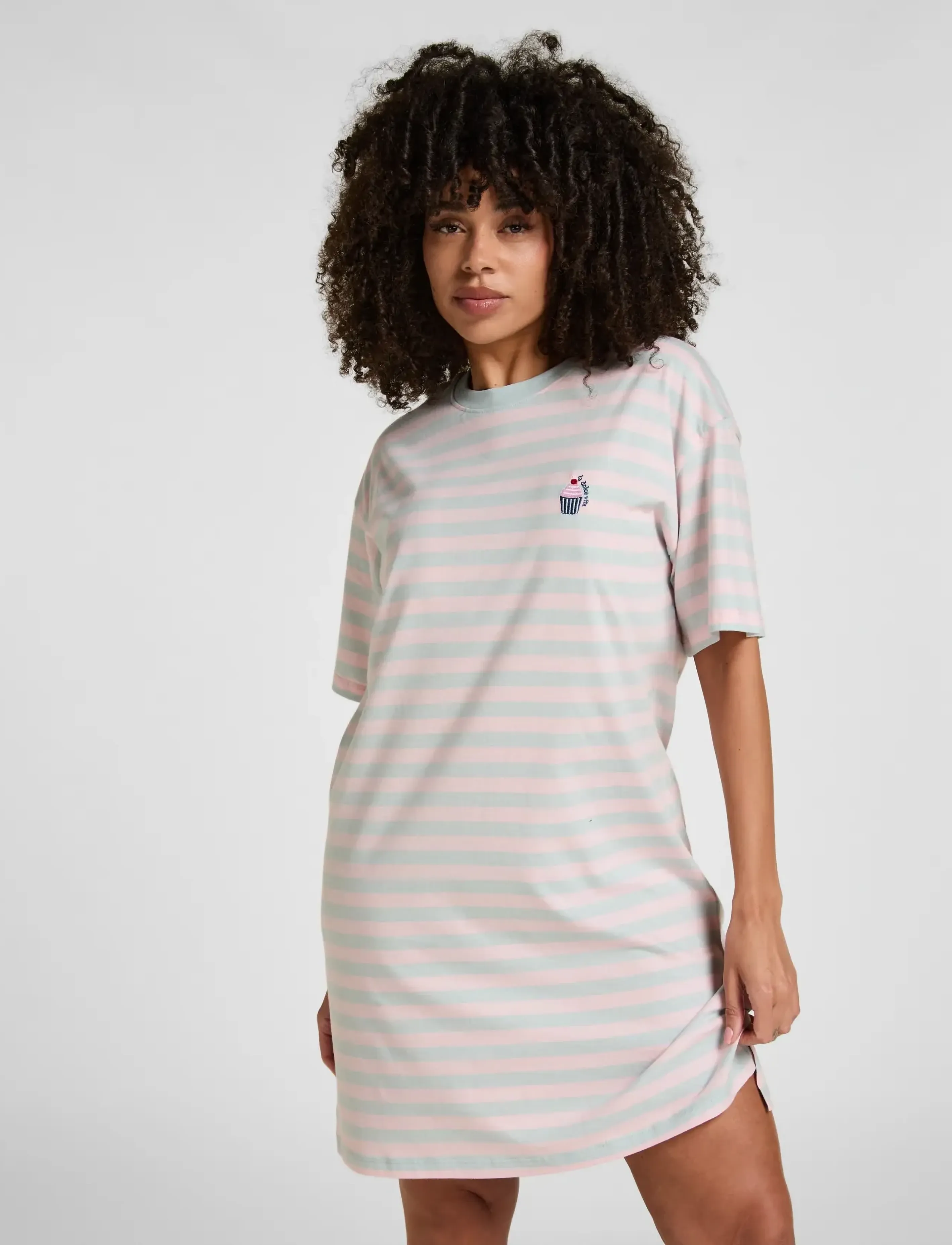 Hunkemöller NIGHTIE BOXY R-NECK CUPCAKE - Pyjamas & loungewear - HKM BLUE / blue