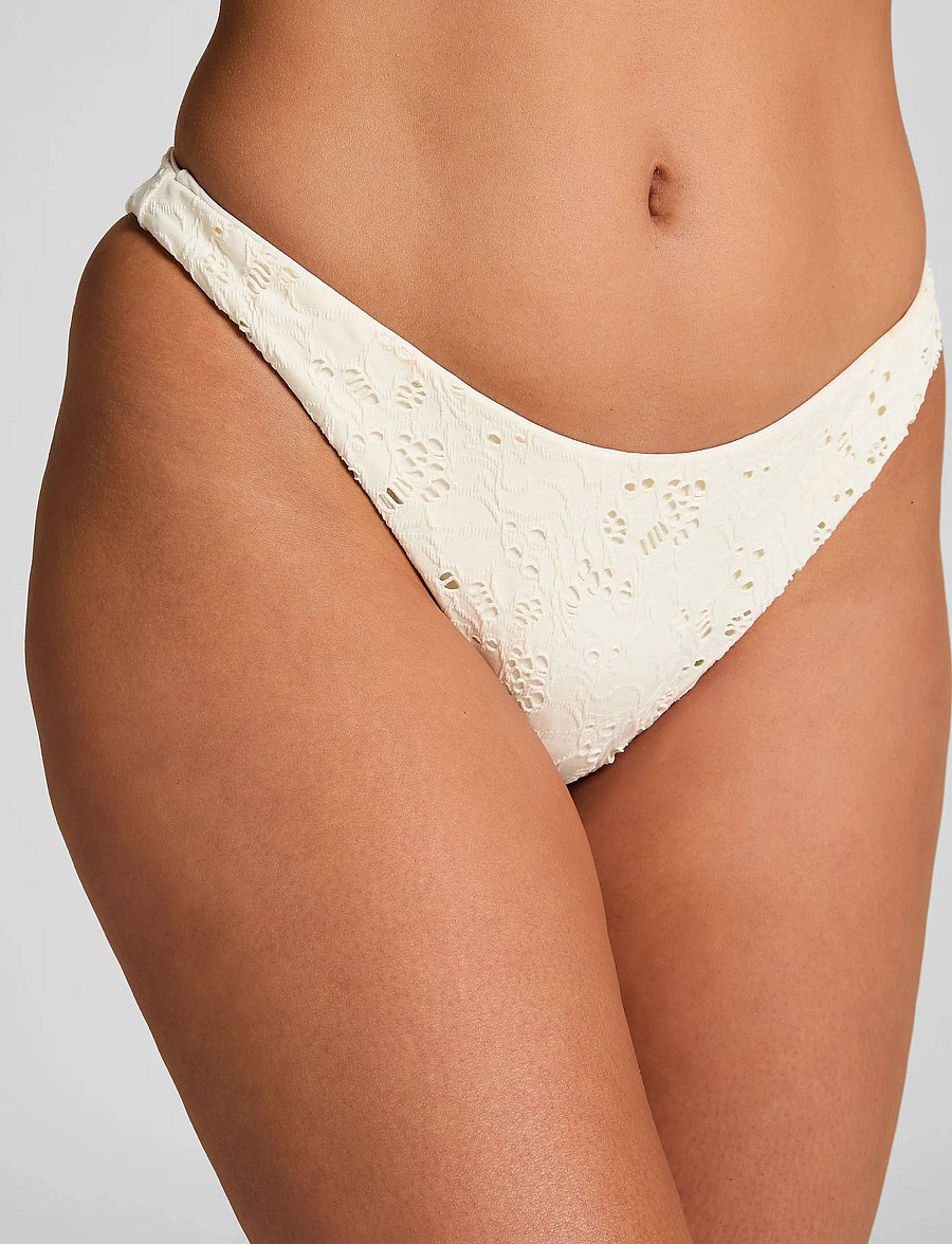 Hunkemöller - CROCHET HIGH LEG R - brazilian bikinier - solitary star - 3