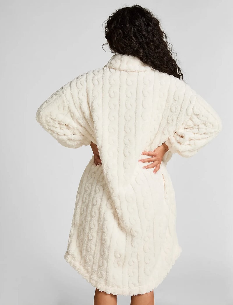 Hunkemöller - Poncho Cable Fleece - Öösärgid - gardenia - 5