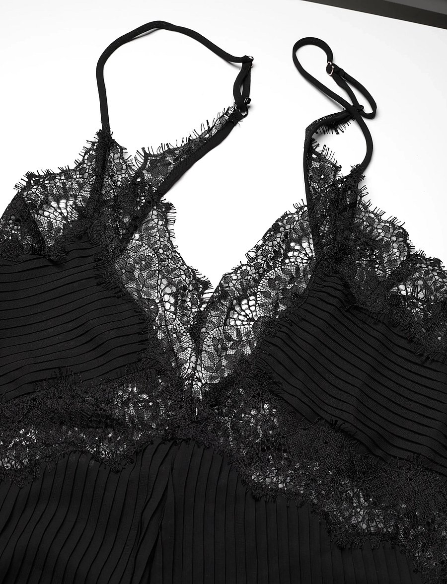 Hunkemöller - JUMPSUIT PLISSE ZAPHIRA - chemises de nuit - caviar - 2