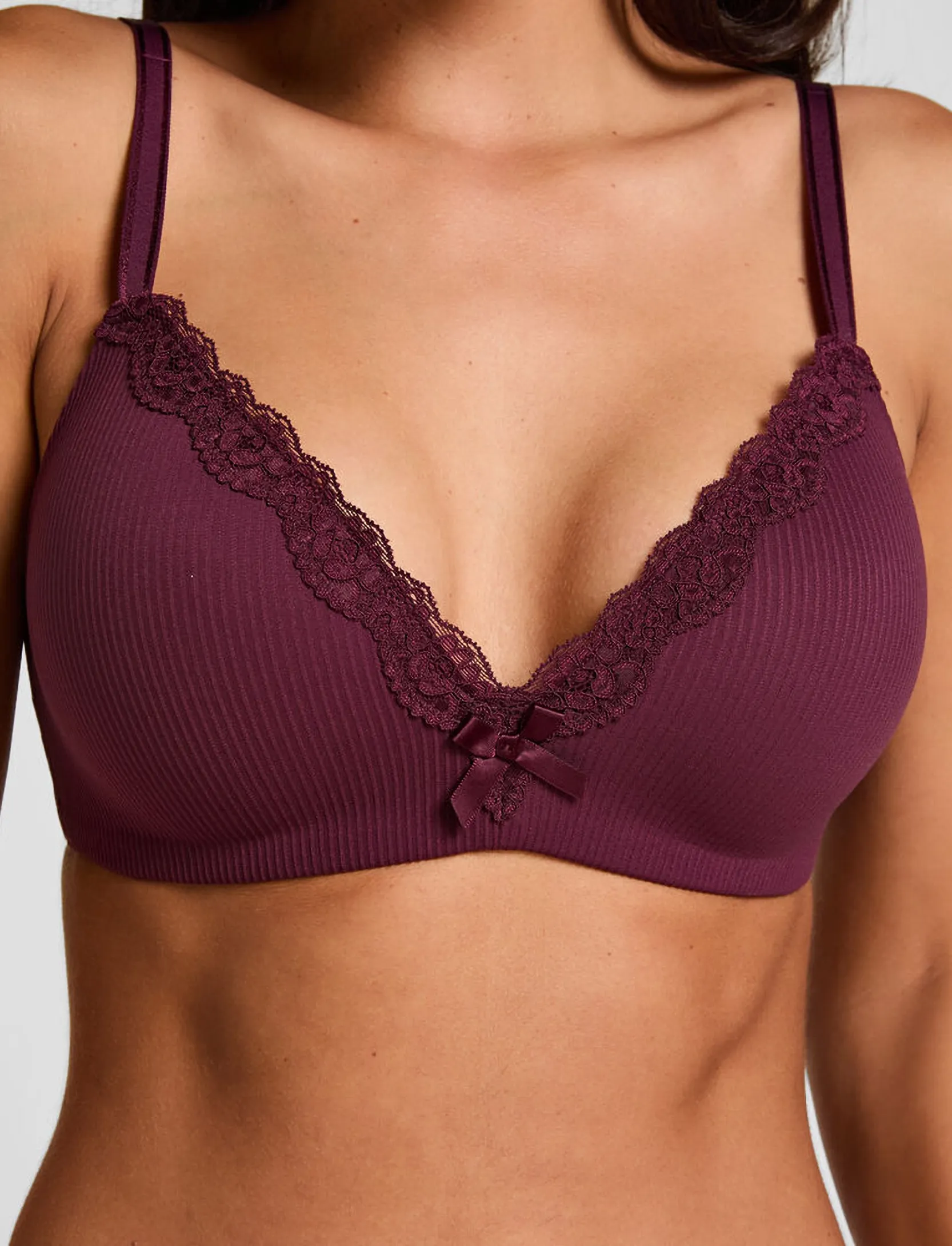 Lola Non Wired Low Demi Pu 2