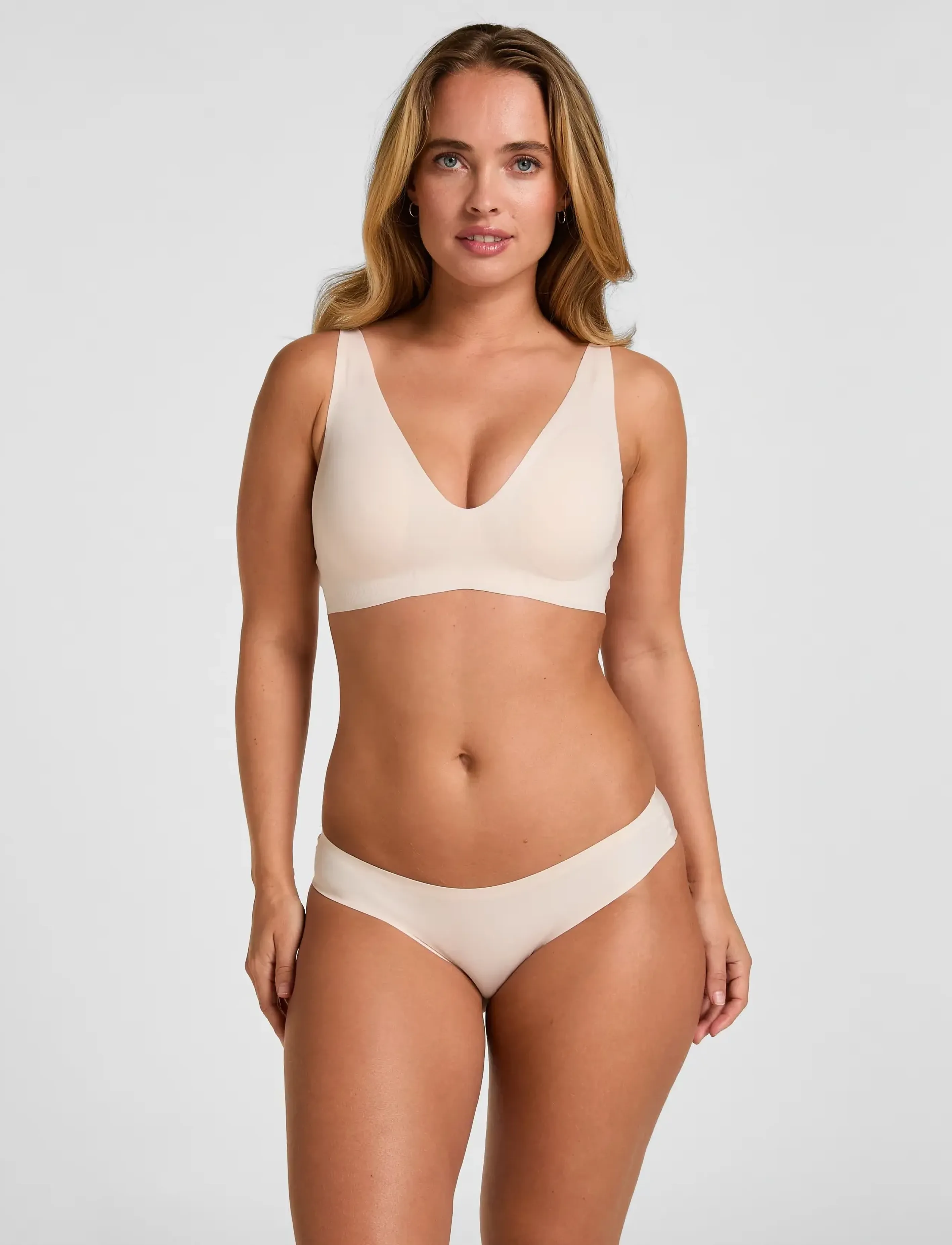 Hunkemöller Ultimate Comfort Braz R - Aluspüksid - SHELL / beige