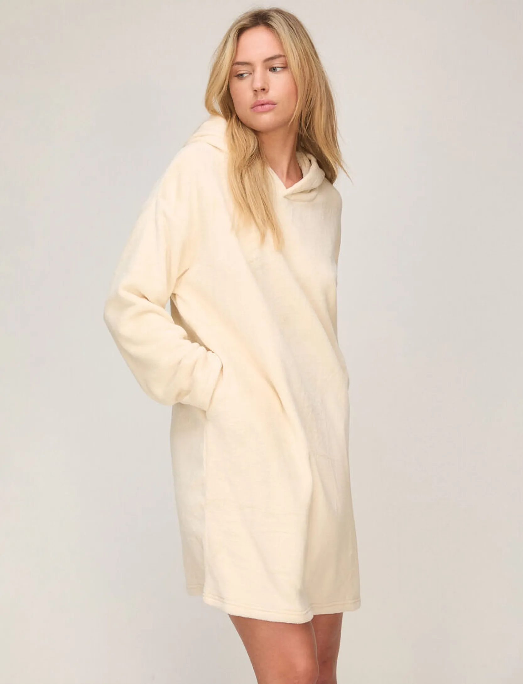 Hunkemöller PONCHO FLUFFY FLEECE HOOD - Tøj - GARDENIA / cream