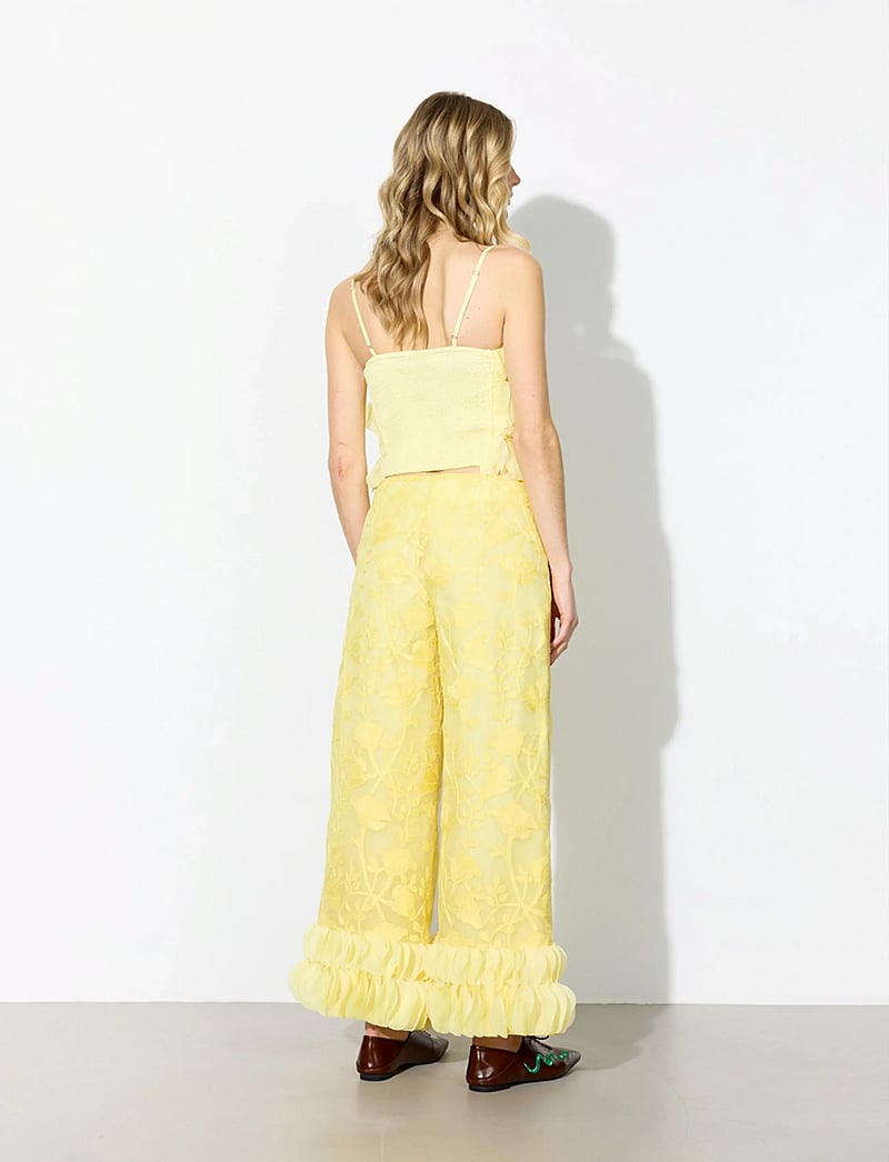 Hunkøn - Aiko Trousers - bukser med brede ben - yellow - 4