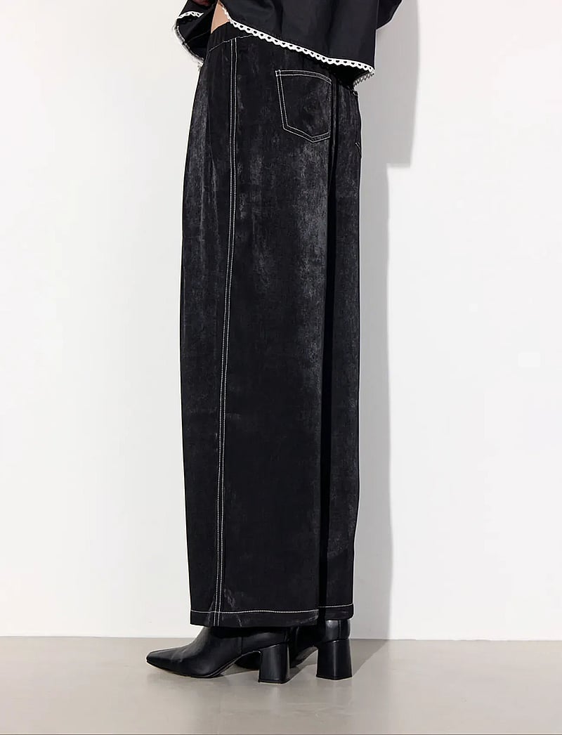 Hunkøn - Andy Trousers - bukser med brede ben - black - 3