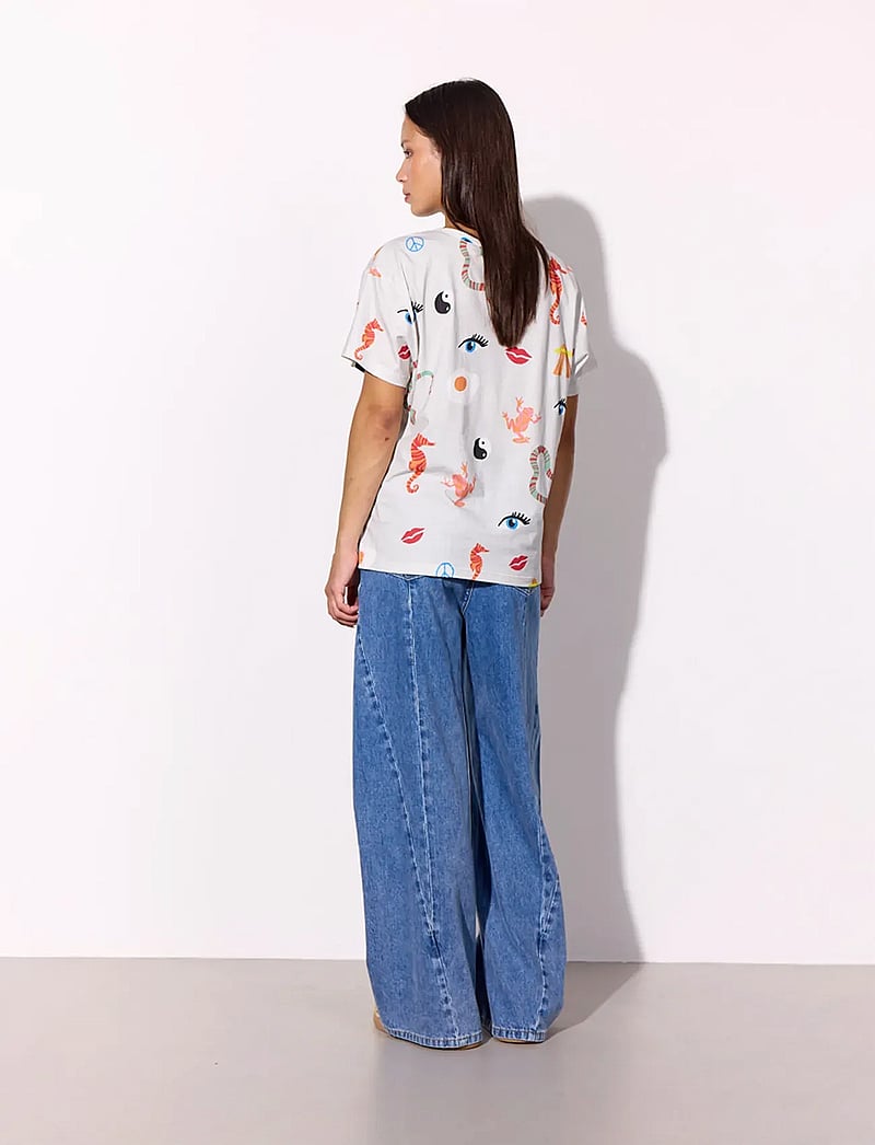 Hunkøn - Trippy T-shirt - t-shirts - trippy tales art print - 4