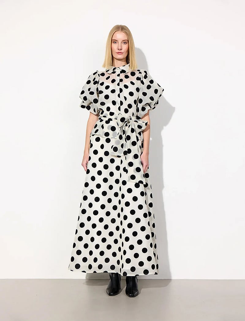 Hunkøn - Bobby Long Skirt - midi nederdele - white w/ dots - 0