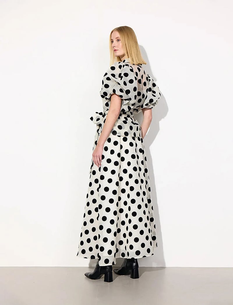 Hunkøn - Bobby Long Skirt - midi nederdele - white w/ dots - 3