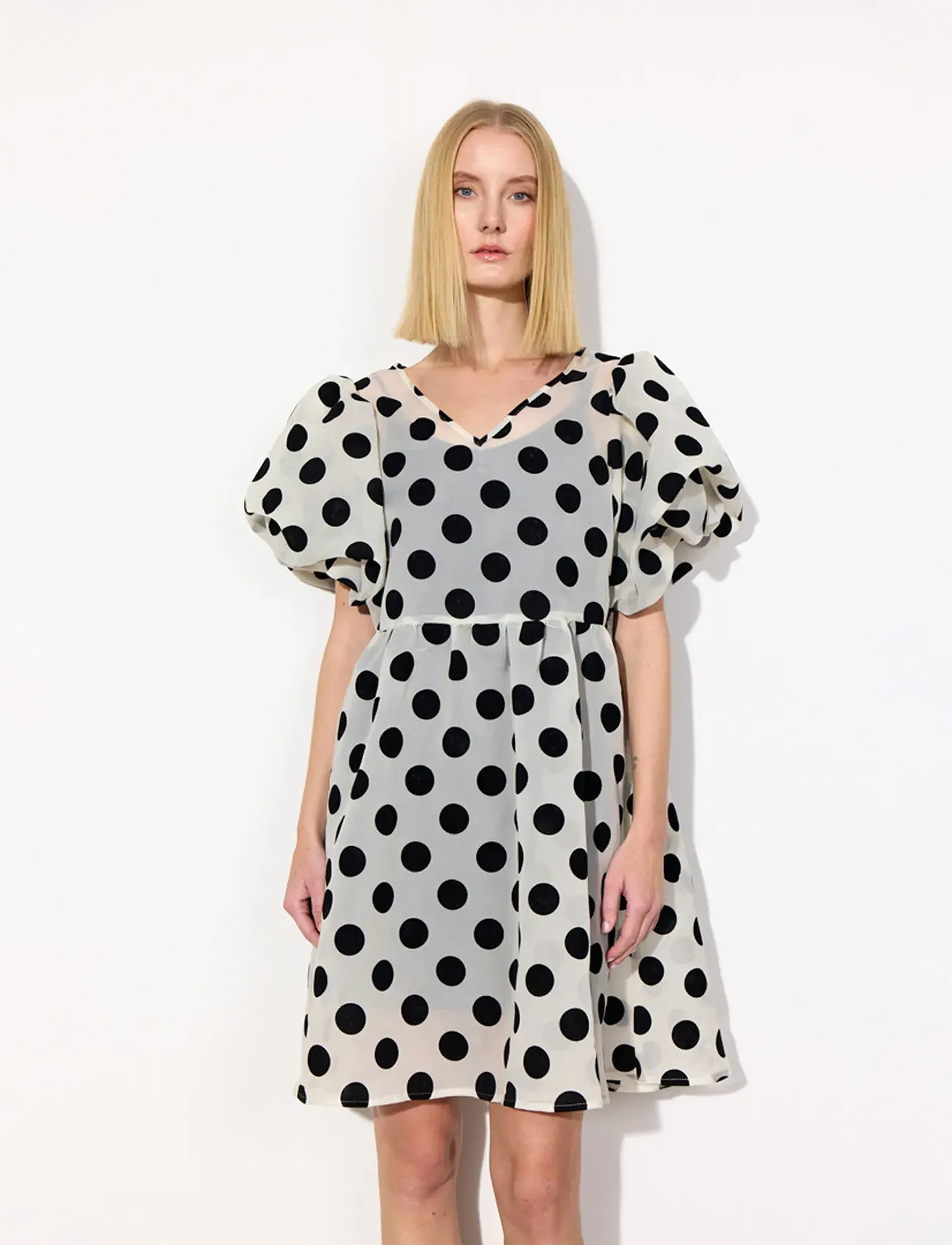 Hunkøn - Bobby Dress - midikleider - white w/ dots - 4