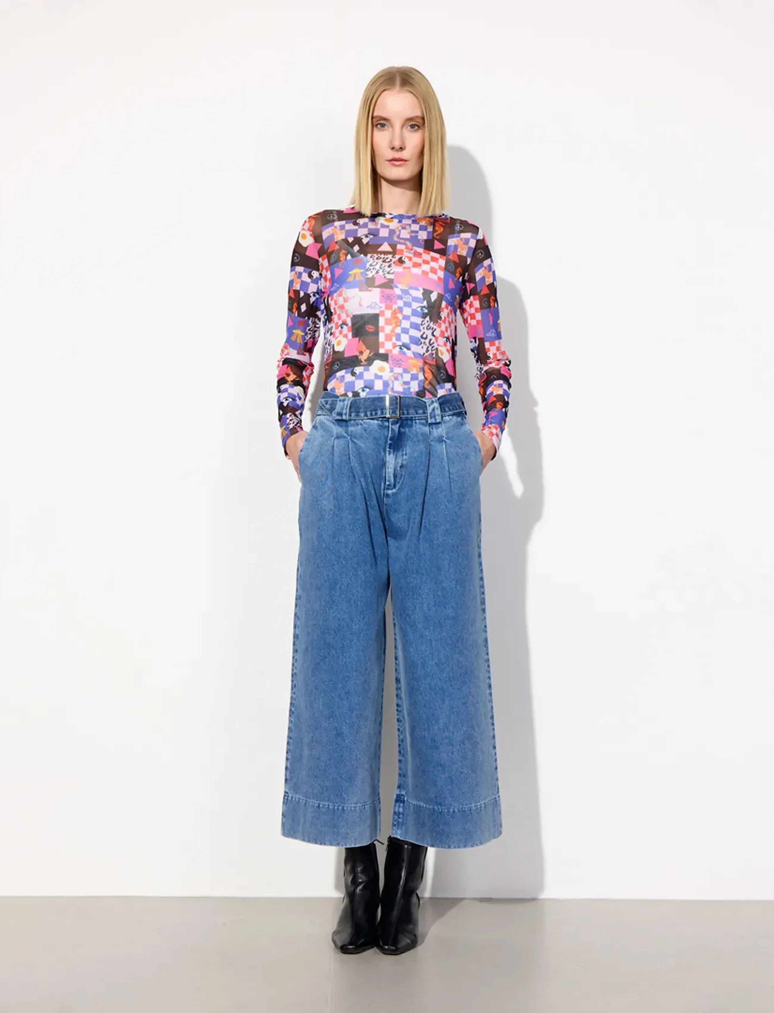 Hunkøn - Madison Mesh Blouse - topy z długimi rękawami - multiverse art print - 2