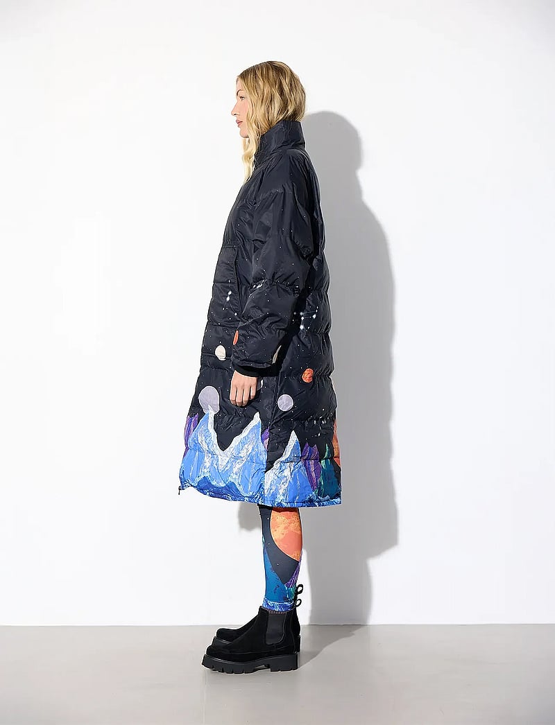 Hunkøn - Justice Jacket - voodriga mantlid - outer space art print - 4