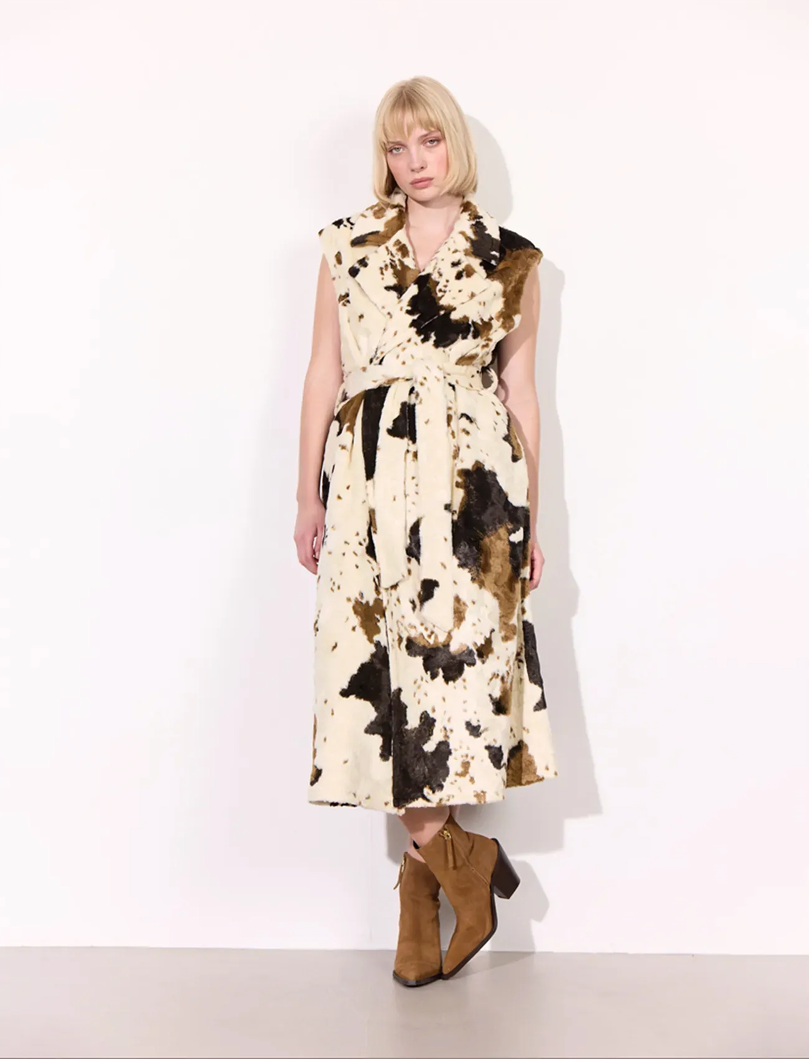 Hunkøn - Valentina Vest - mākslīgā kažokāda - cow - 3