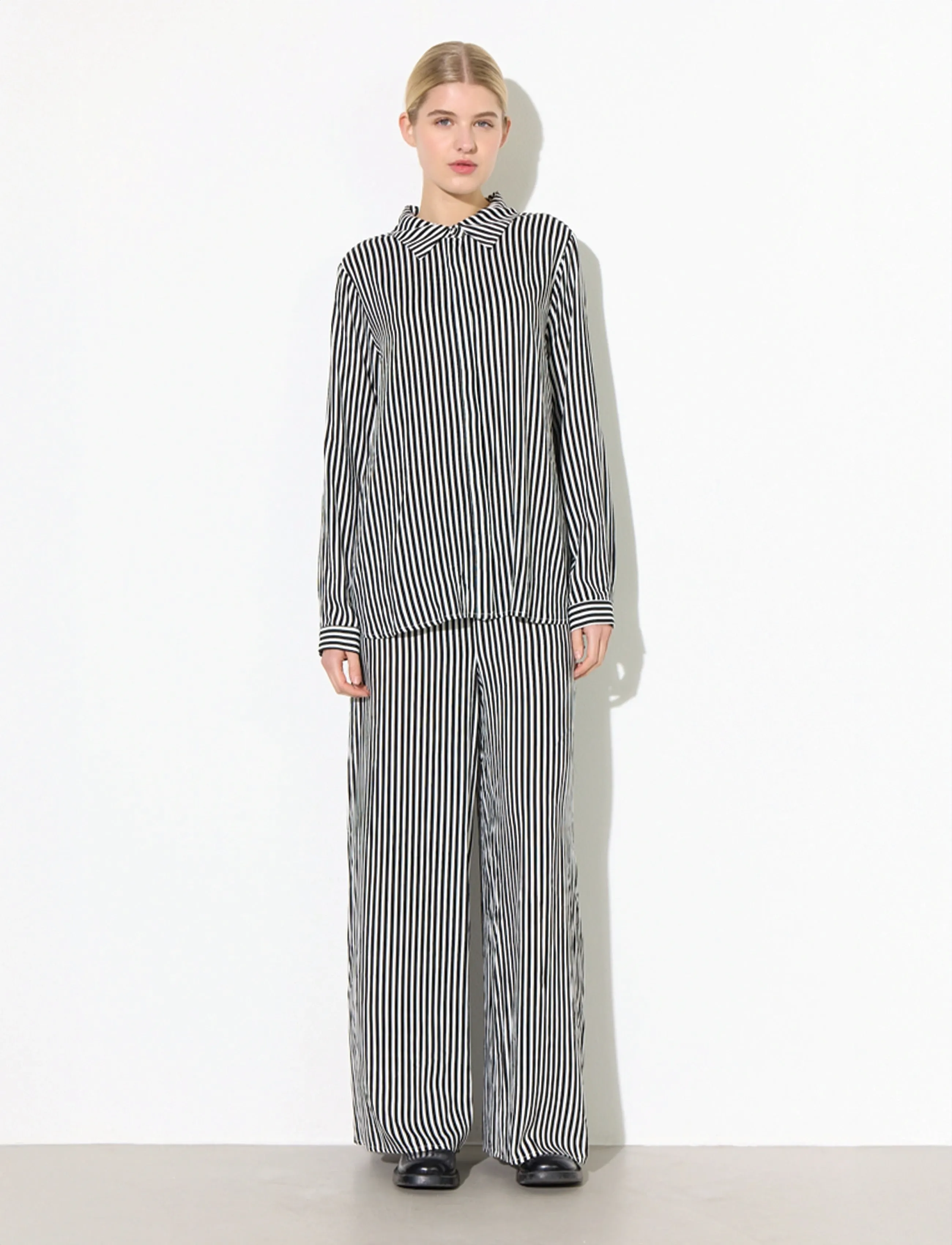 Hunkøn - Vicky Shirt - langärmlige hemden - black striped - 2