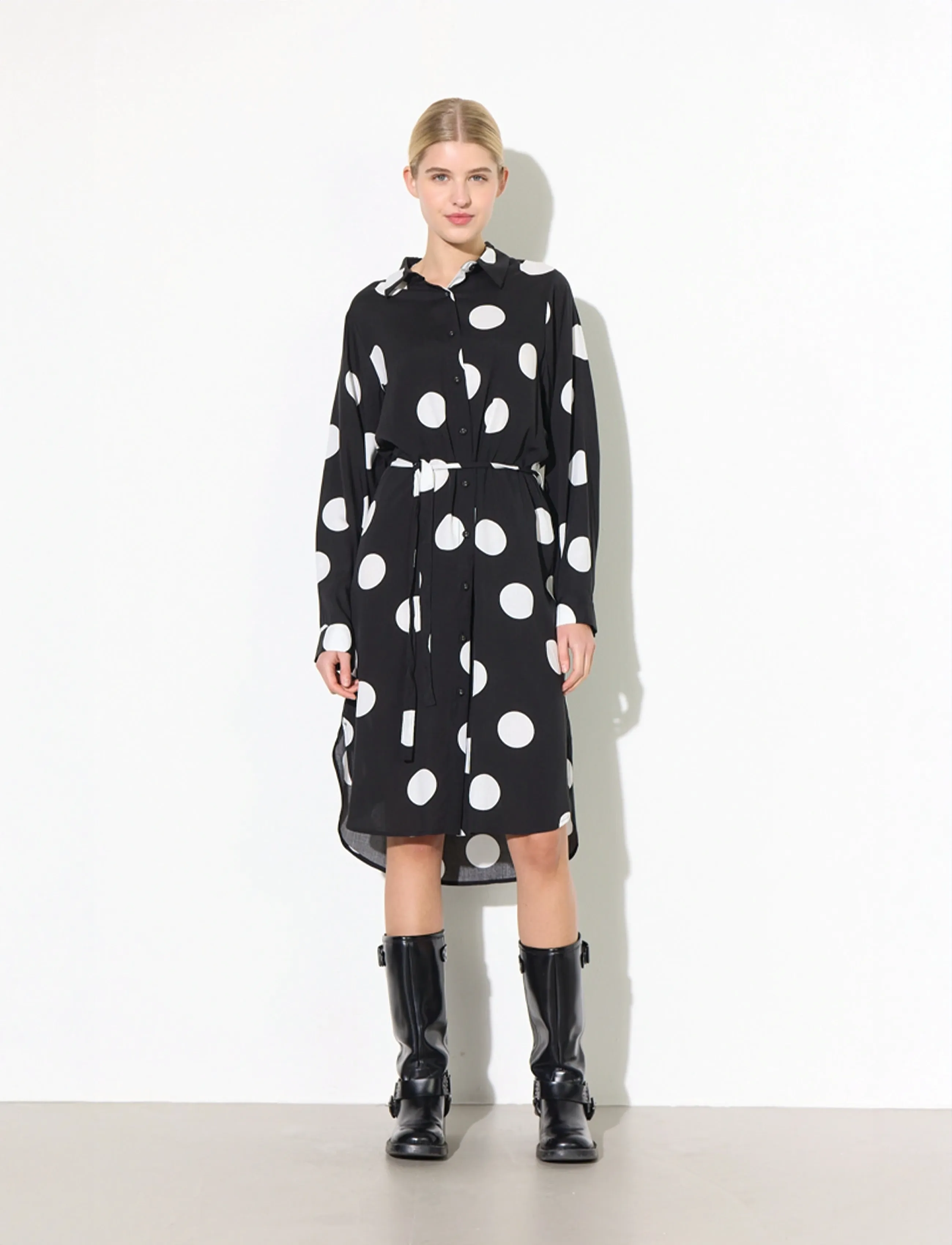 Hunkøn Vicky Shirtdress - Riided - BIG DOTS / black