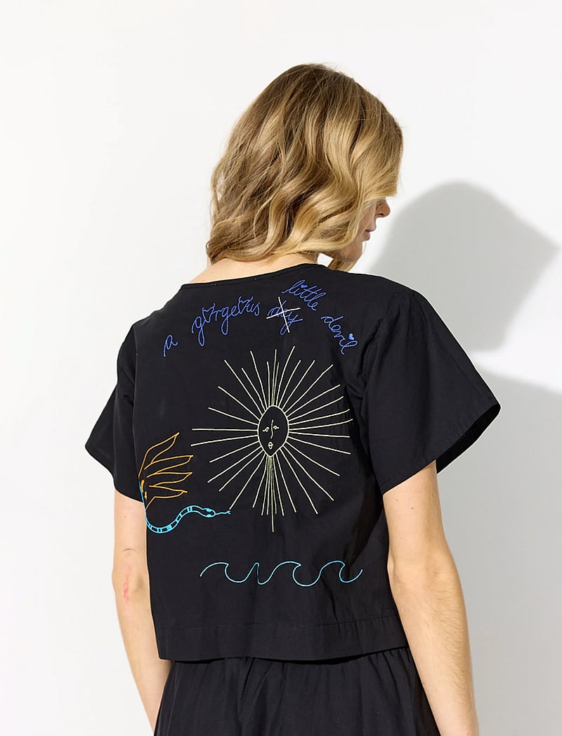 Hunkøn - Nima Shirt - short-sleeved blouses - black - 4