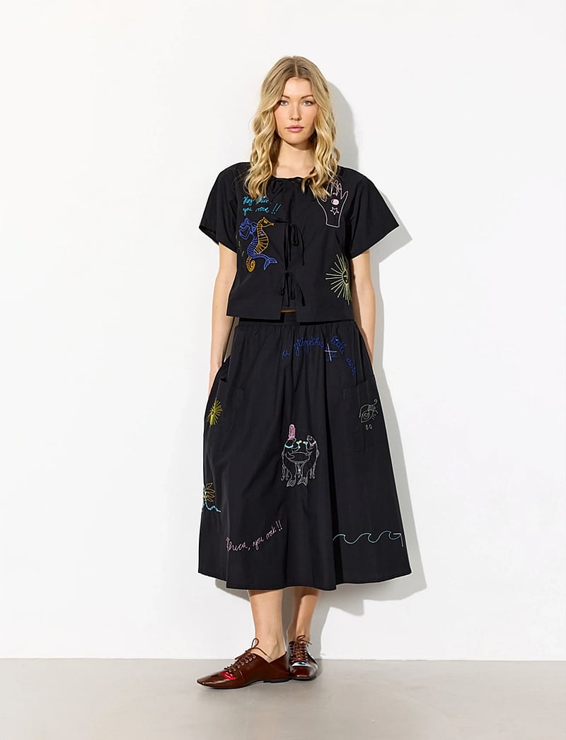 Hunkøn - Nima Shirt - short-sleeved blouses - black - 5