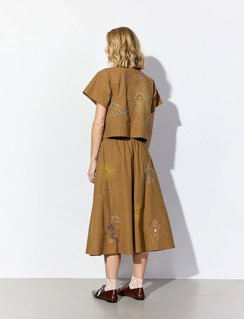 Hunkøn - Nima Shirt - kortærmede skjorter - caramel - 5