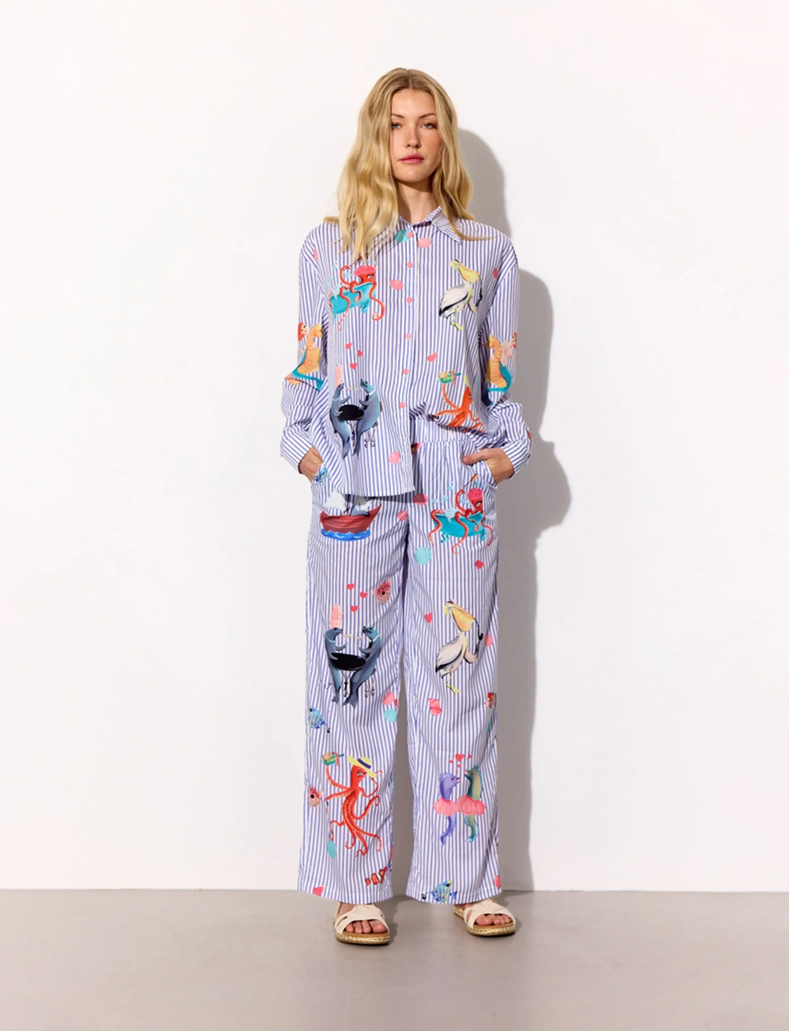 Hunkøn - Nessie Trousers - pantalons droits - blue ocean art print - 3