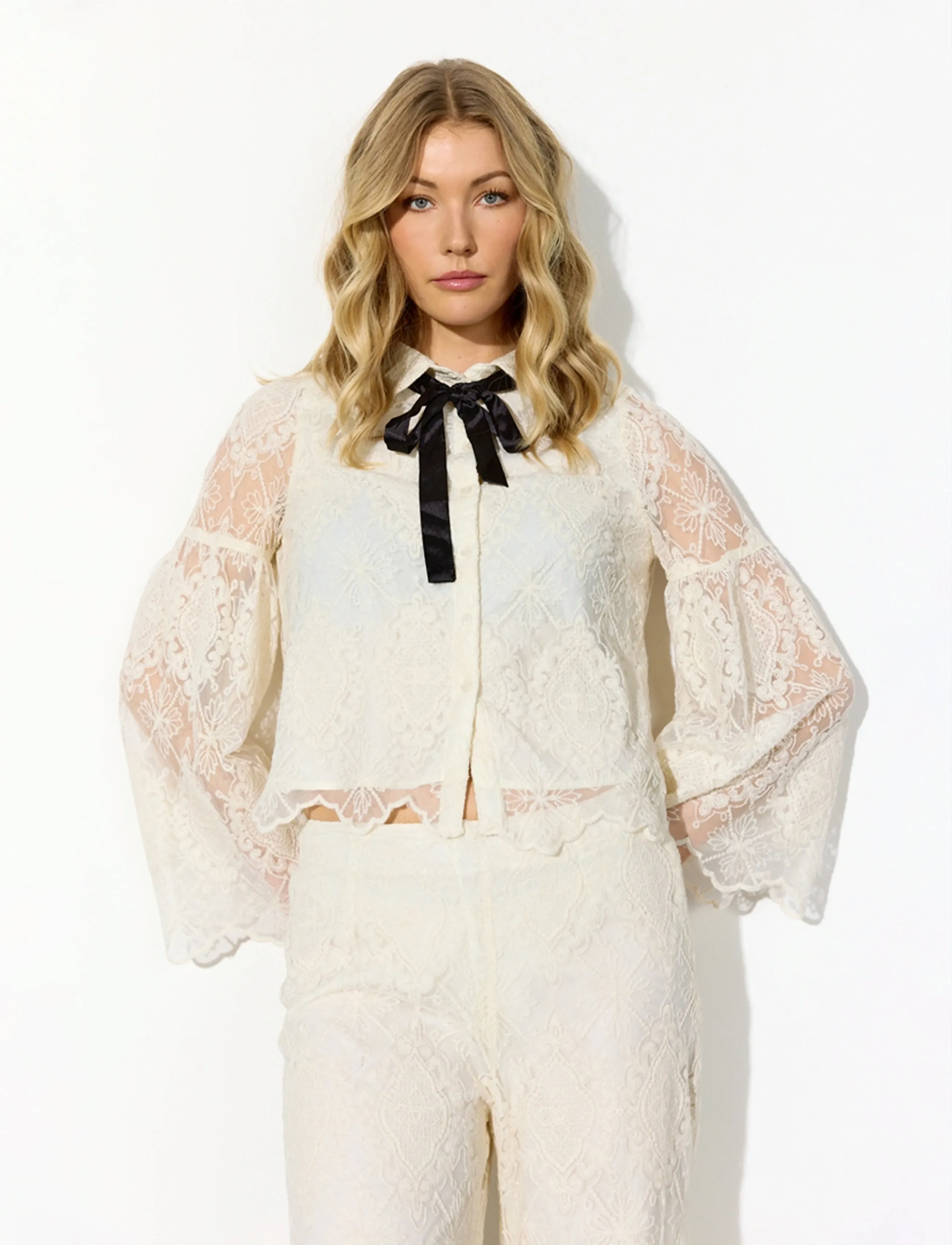 Hunkøn Lulu Lace Shirt - Bluser & Skjorter - CREAM LACE / cream