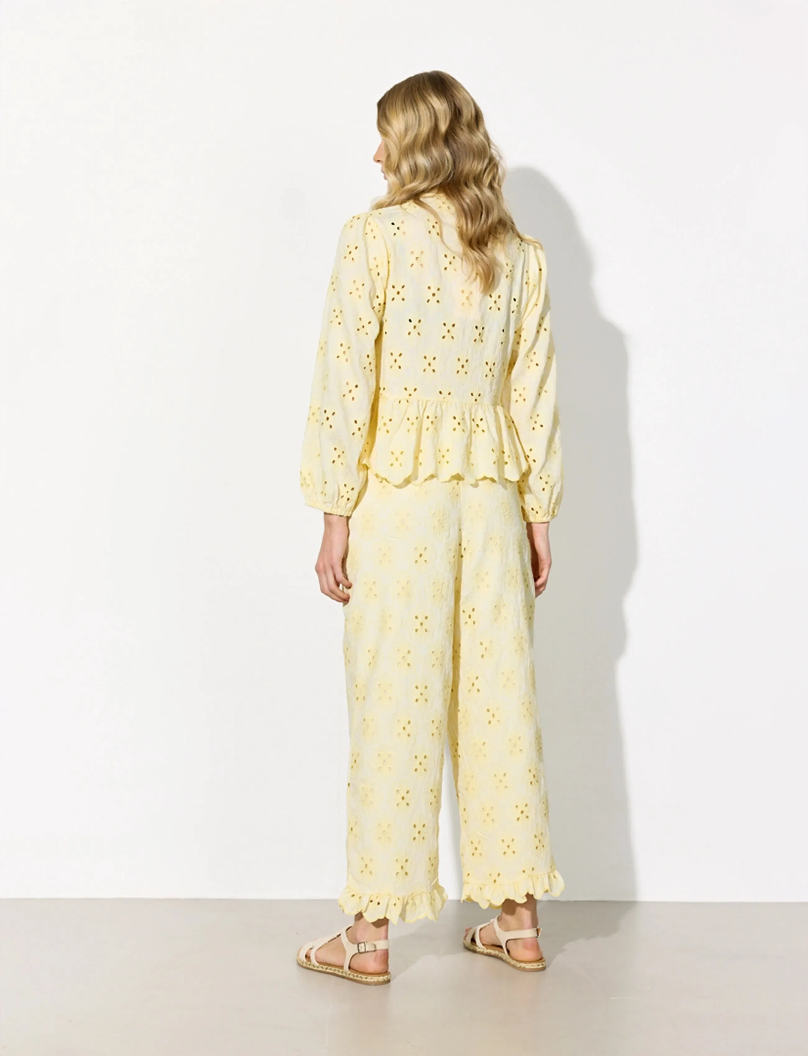 Hunkøn - Vanya Shirt - long sleeved blouses - soft yellow - 3