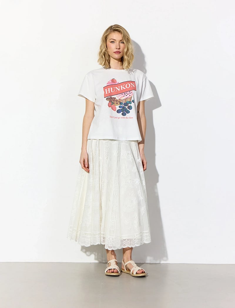 Hunkøn - Sweet treat T-shirt - t-shirts - white - 3