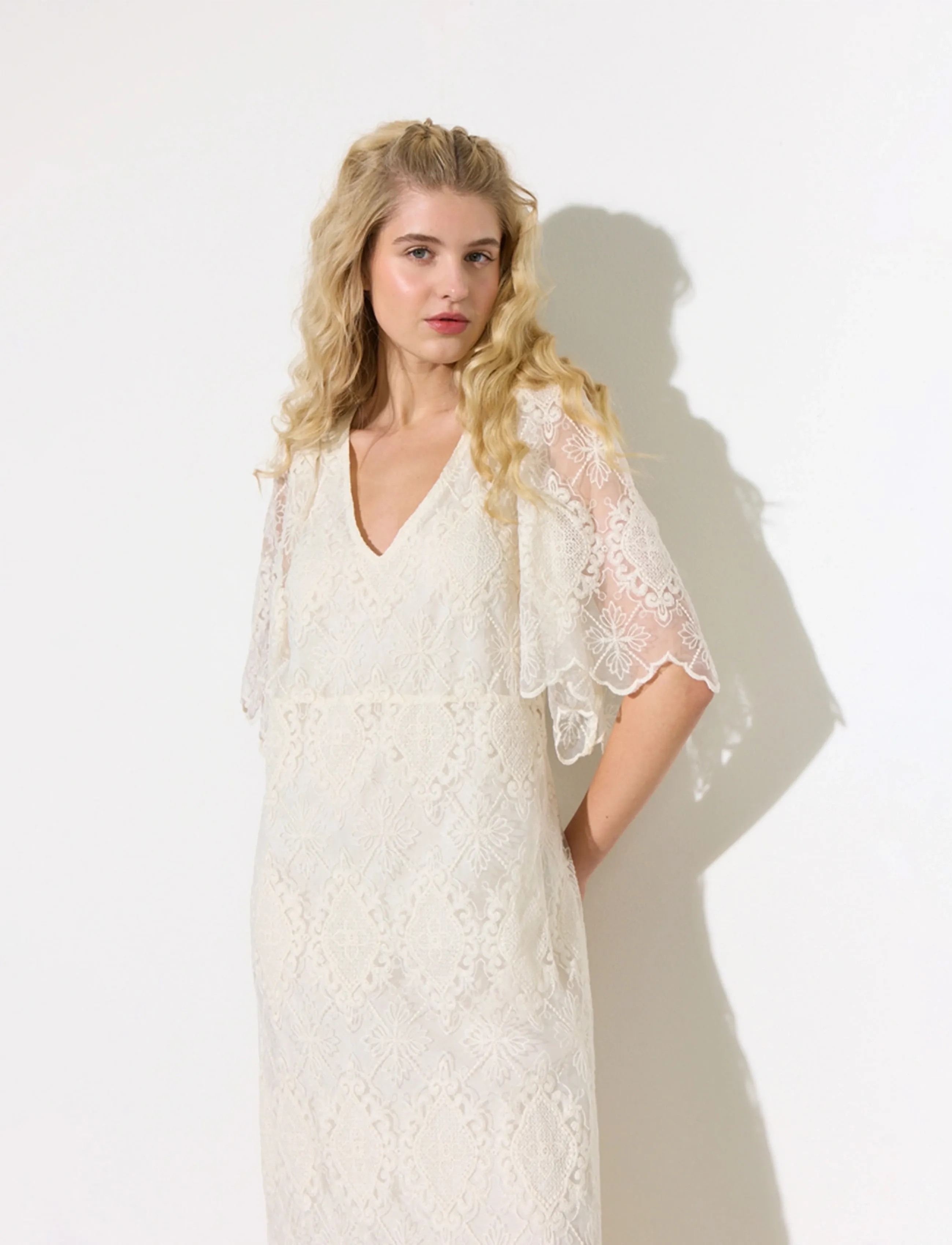 Hunkøn - Lulu Lace Dress - evening dresses - cream lace - 3