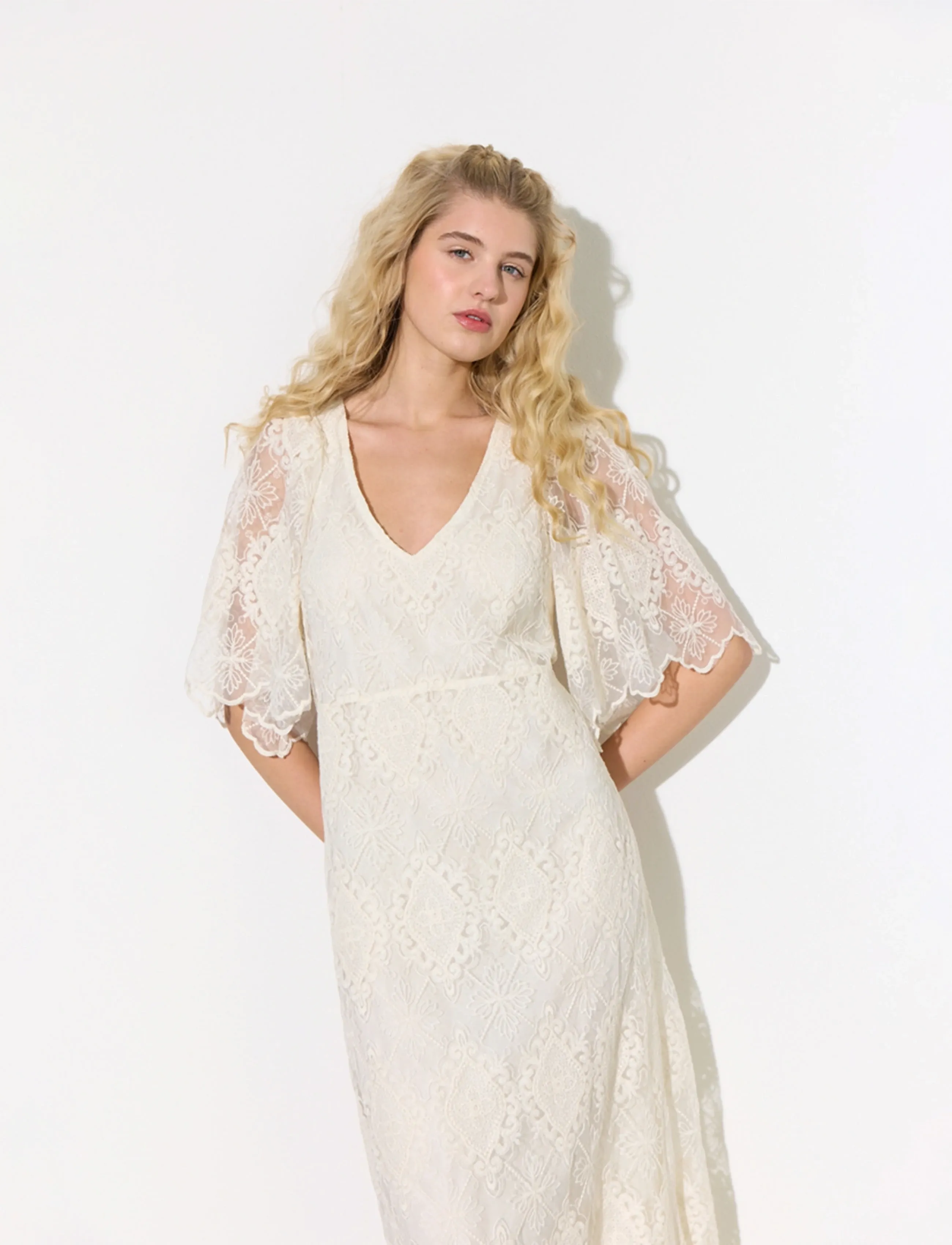 Hunkøn - Lulu Lace Dress - evening dresses - cream lace - 4